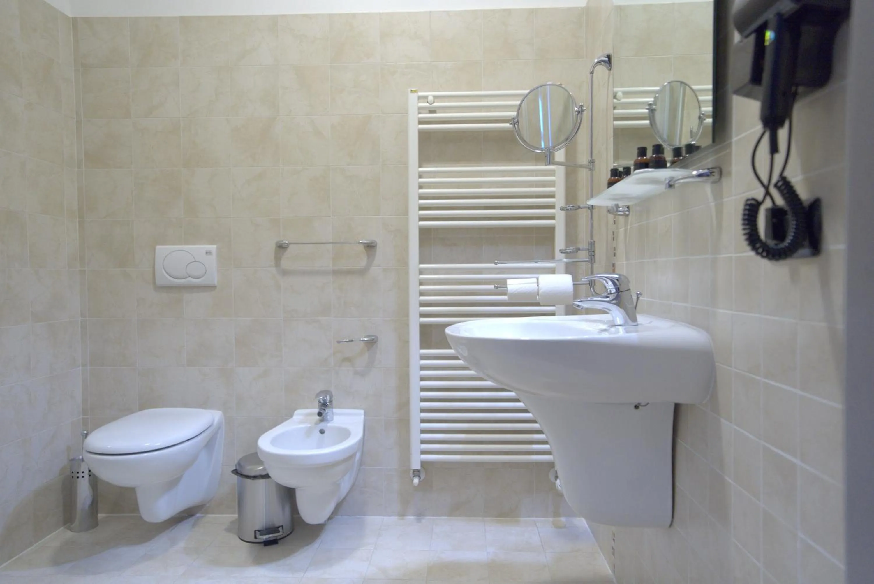 Shower in Hotel Royal