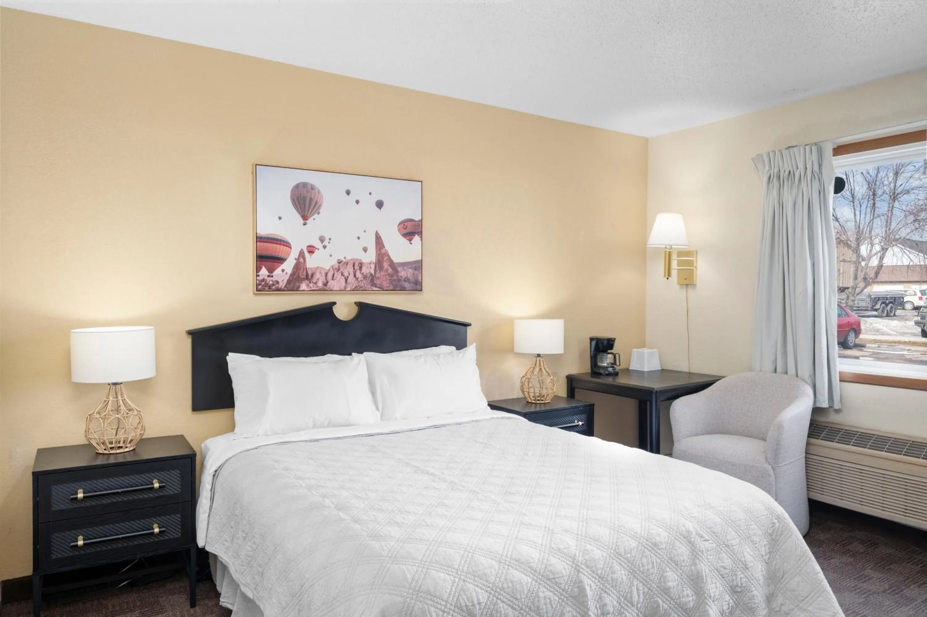 Bedroom, Bed in StayInn Grand Forks