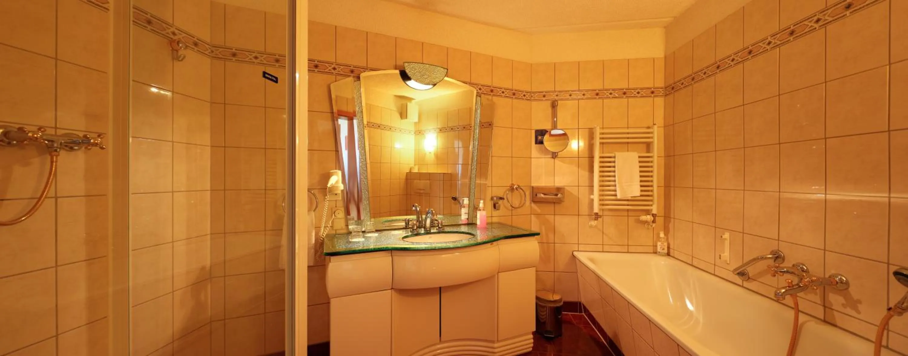 TRIP INN Axxon Hotel