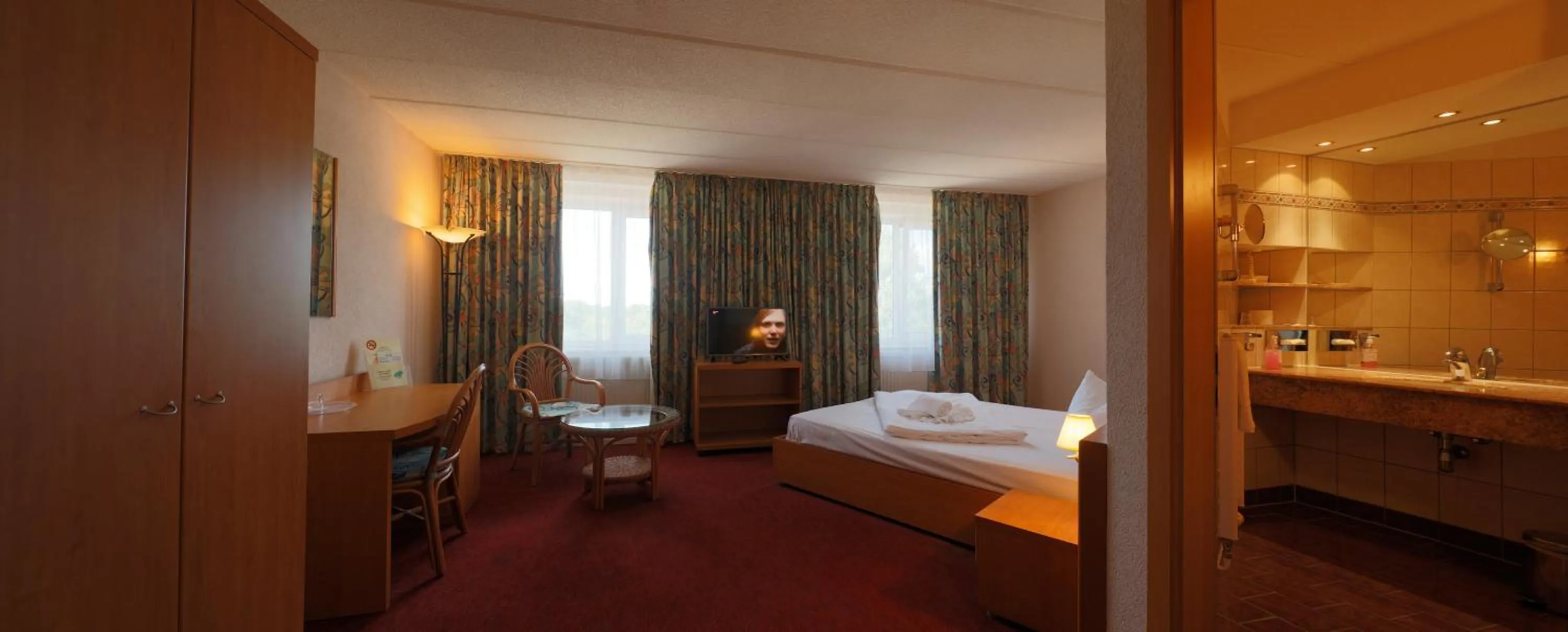 TRIP INN Axxon Hotel