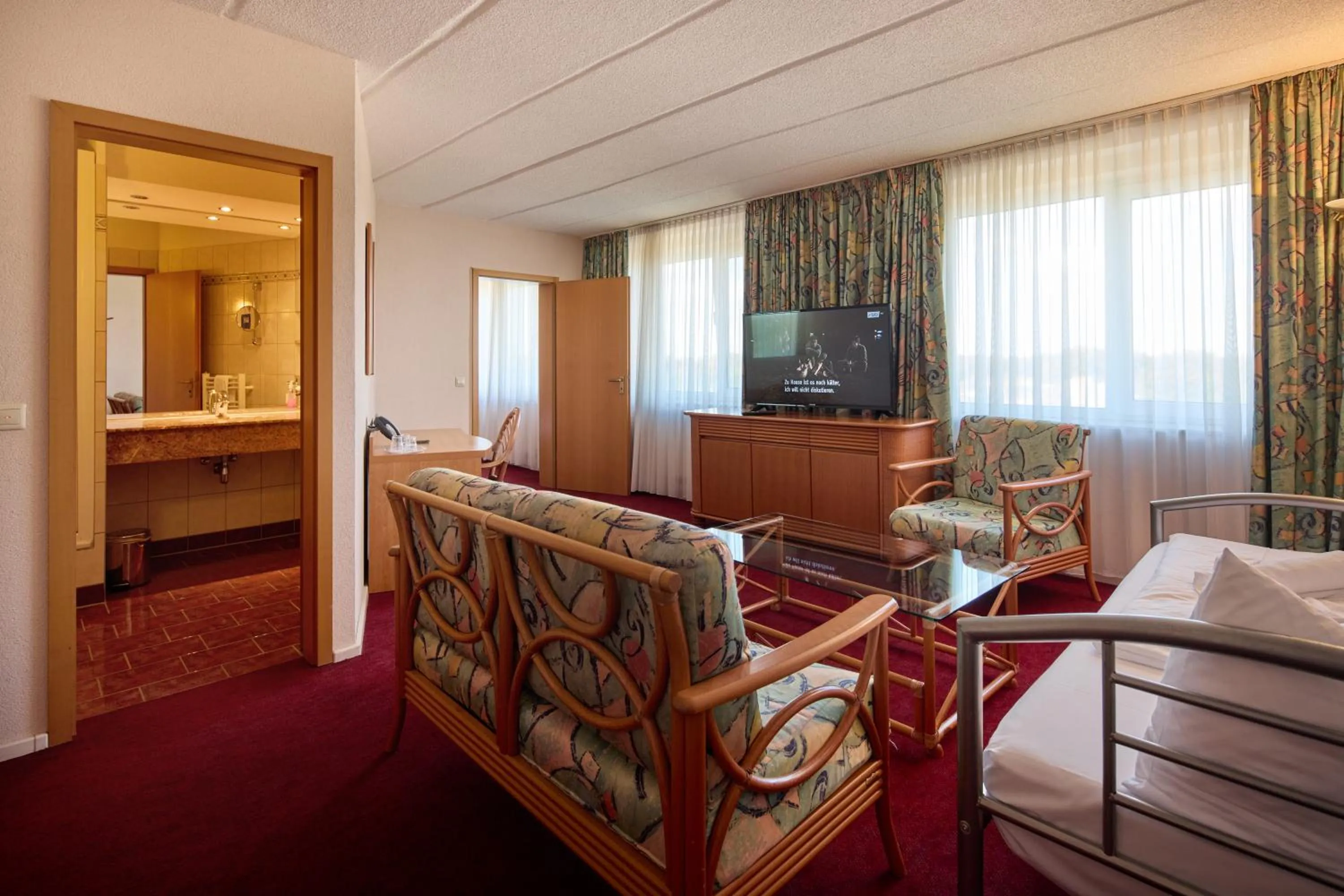 Bed in TRIP INN Axxon Hotel