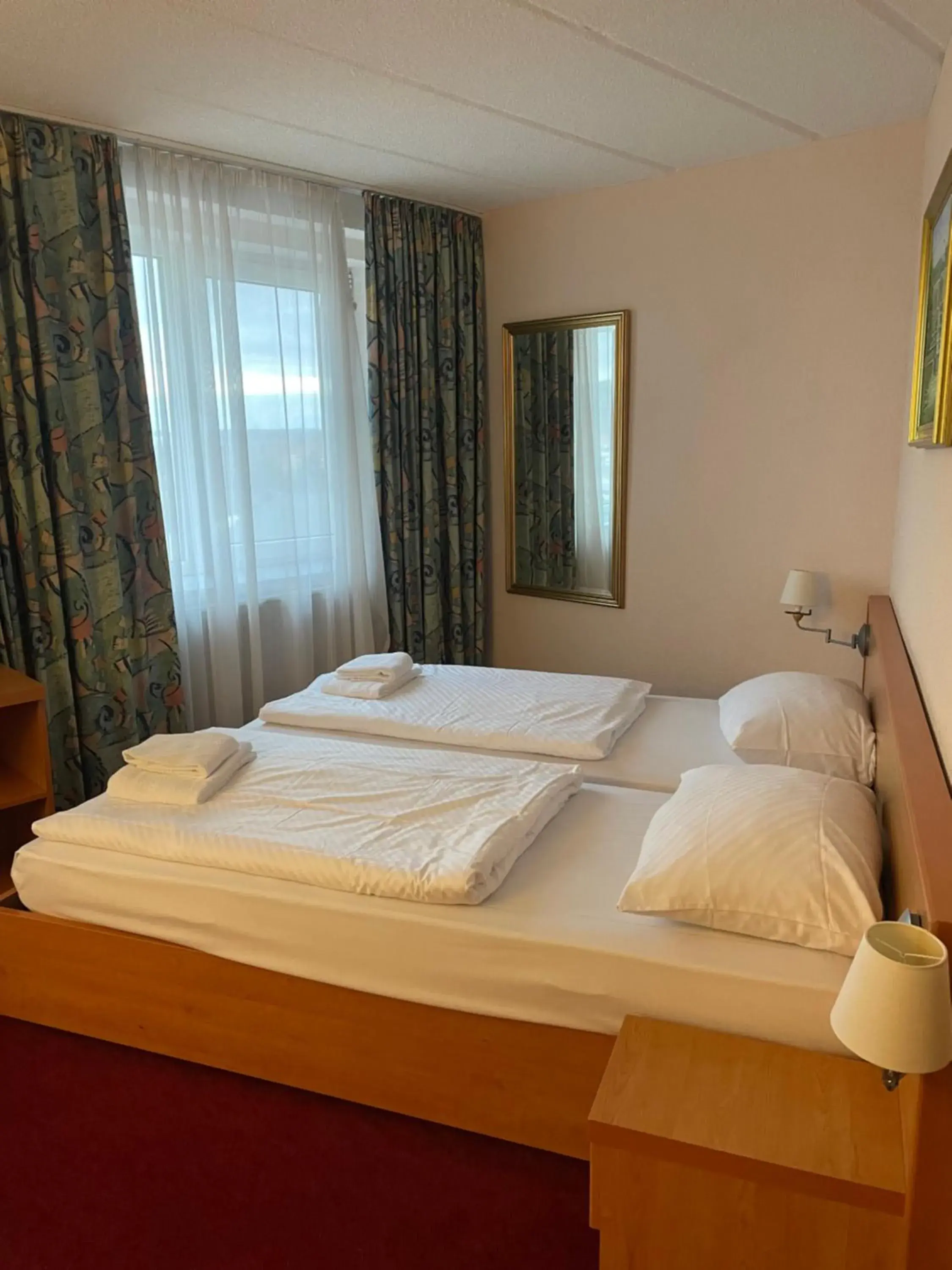 Standard Twin Room - single occupancy in TRIP INN Axxon Hotel Standard Twin Room - single occupancy in TRIP INN Axxon Hotel