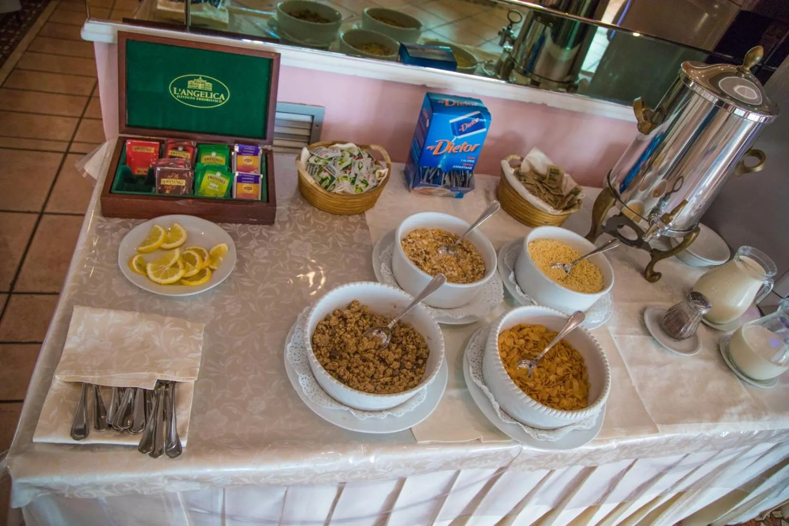 Food in Assinos Palace Hotel