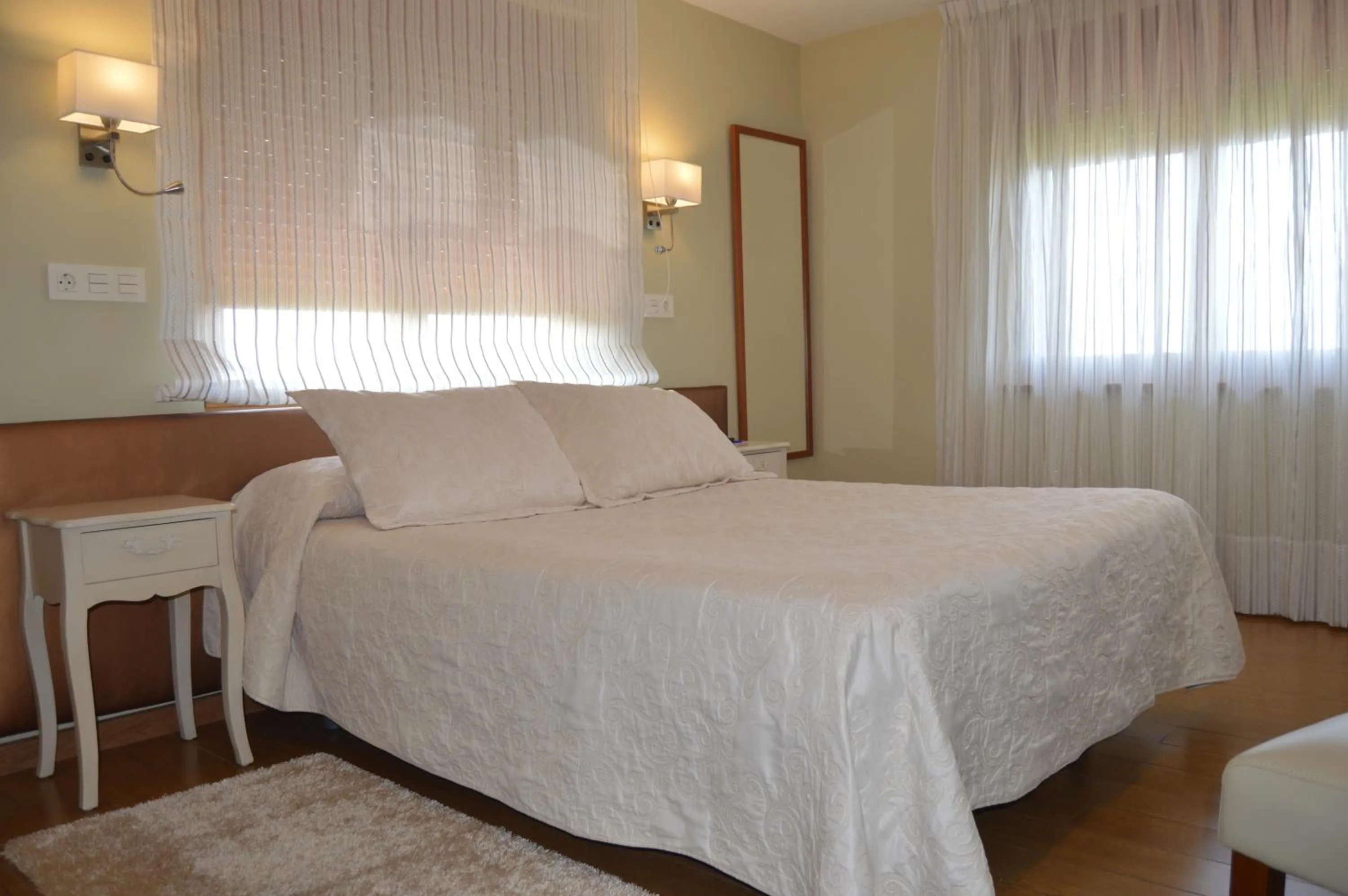 Photo of the whole room, Bed in Hotel el Pinar