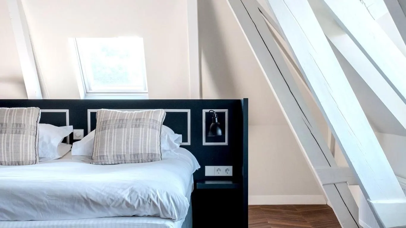 Bed in Morgan & Mees Amsterdam