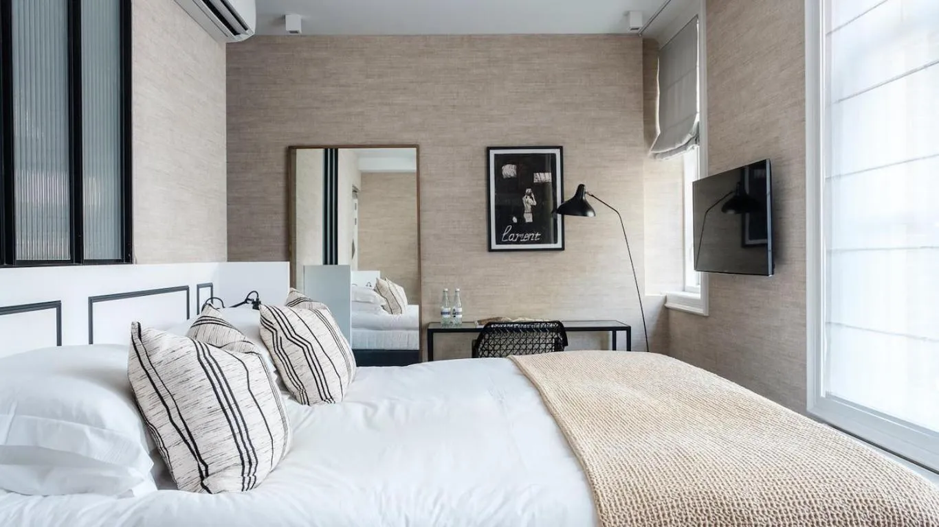 Bed in Morgan & Mees Amsterdam