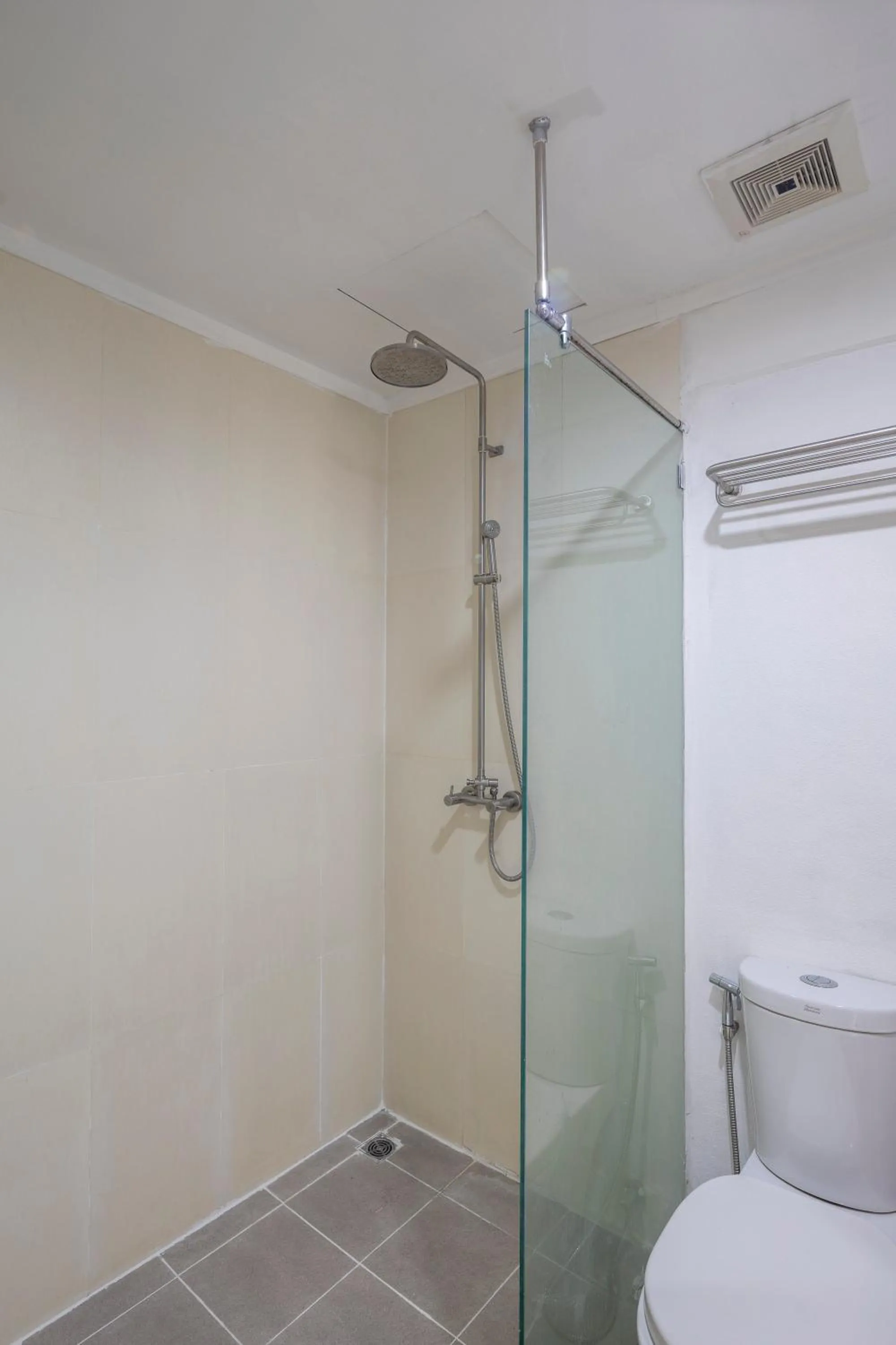 Shower in GP House Express Sukhumvit 81