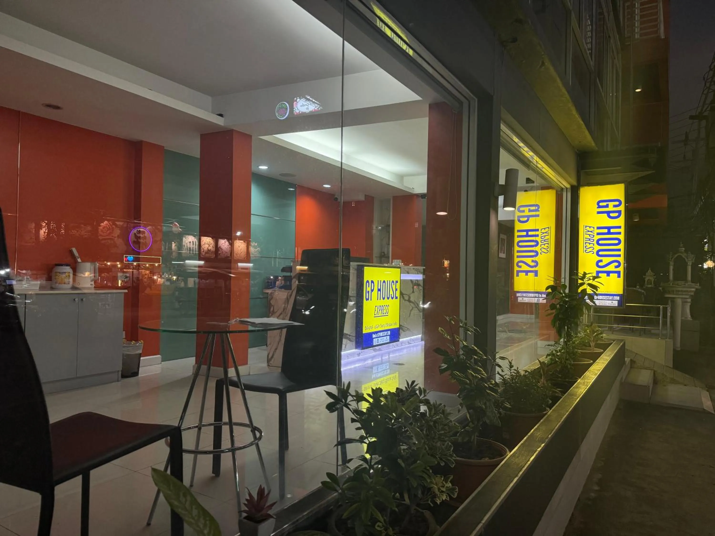 Facade/entrance in GP House Express Sukhumvit 81