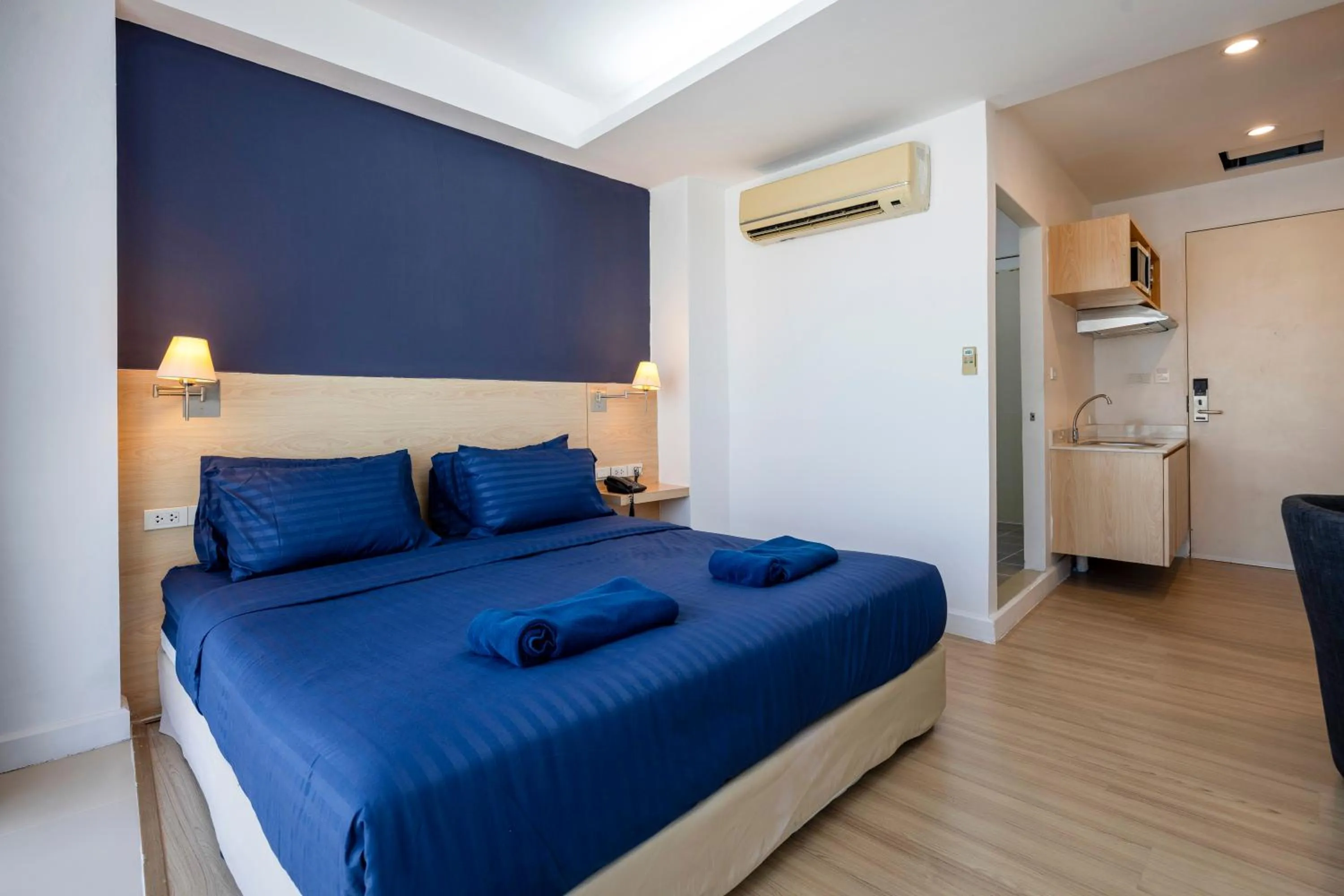 Bedroom, Bed in GP House Express Sukhumvit 81