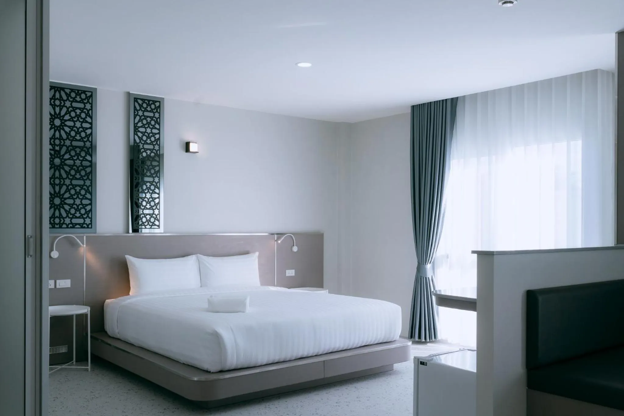 Photo of the whole room, Bed in One Budget Hotel Chiangrai Bypass-East