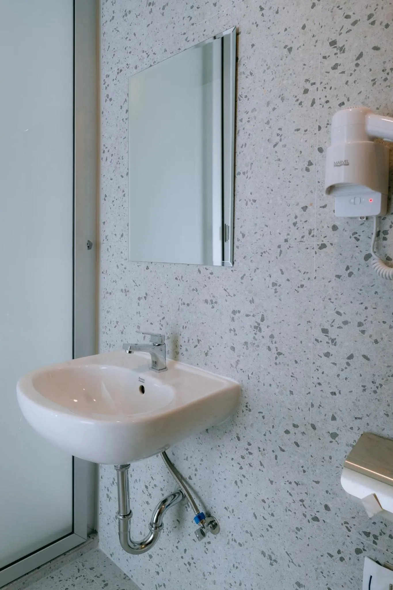 Bathroom in One Budget Hotel Chiangrai Bypass-East