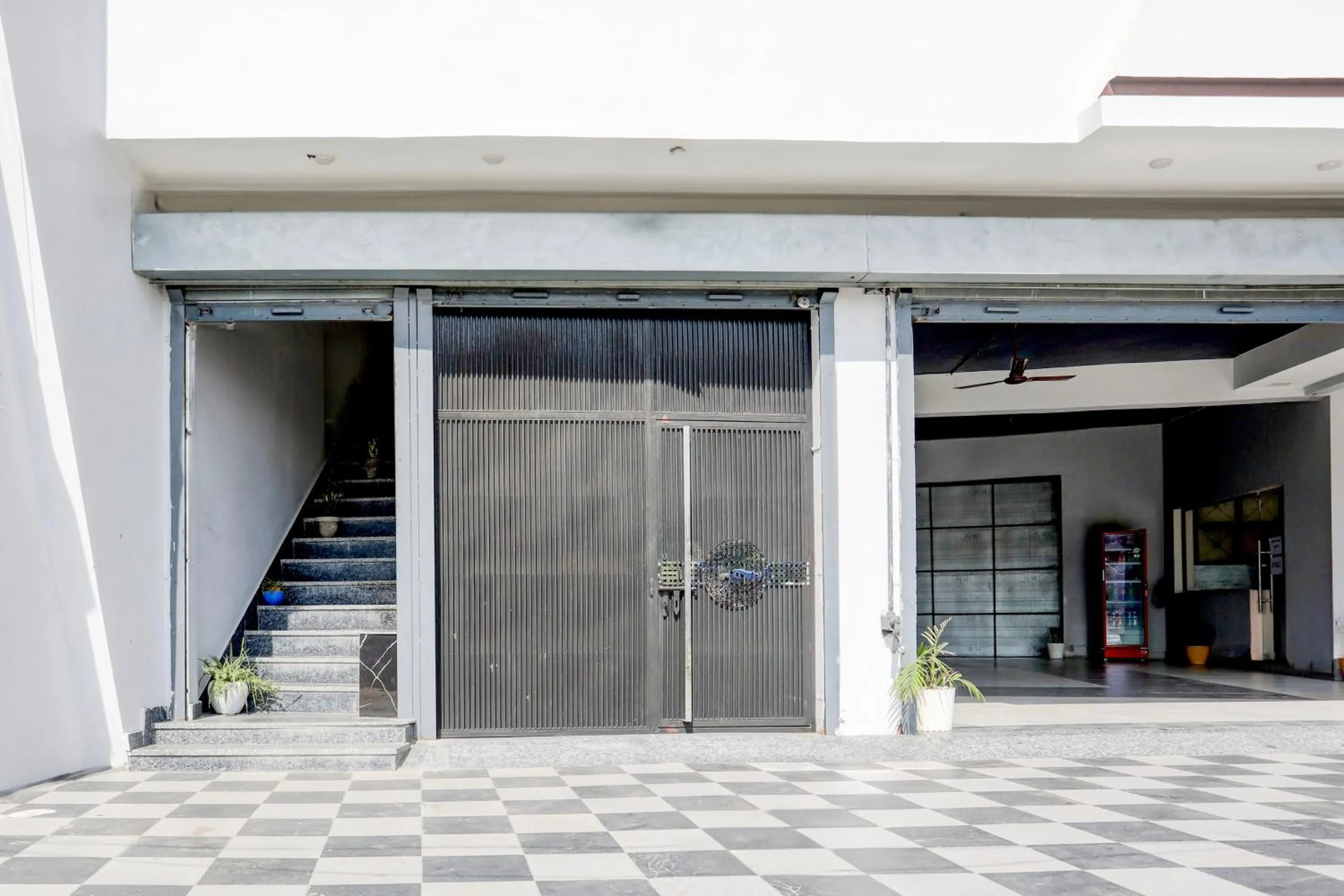 Facade/entrance in Hotel O Shiv Sai Guest House