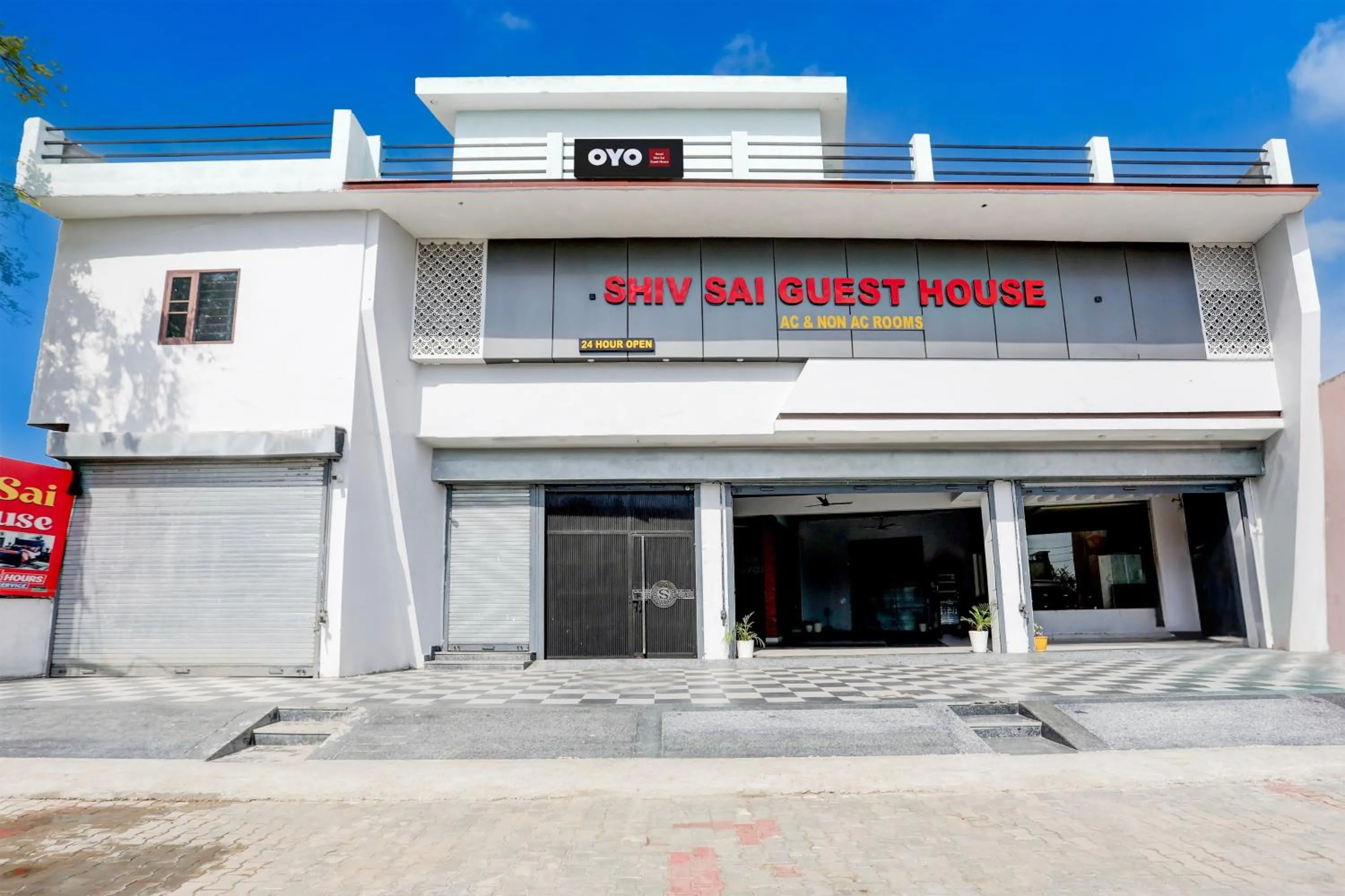 Facade/entrance in Hotel O Shiv Sai Guest House