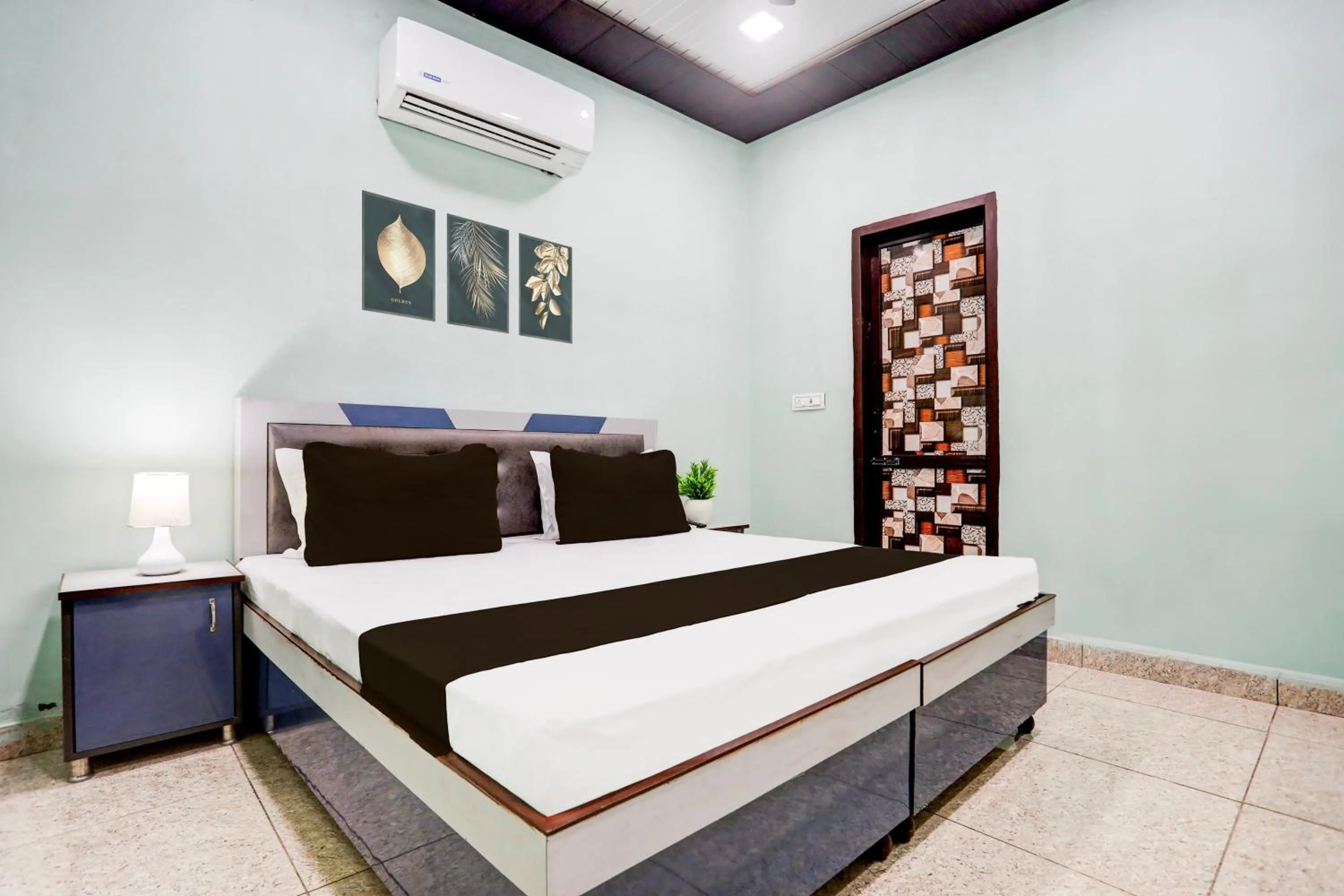 Bedroom, Bed in Hotel O Shiv Sai Guest House