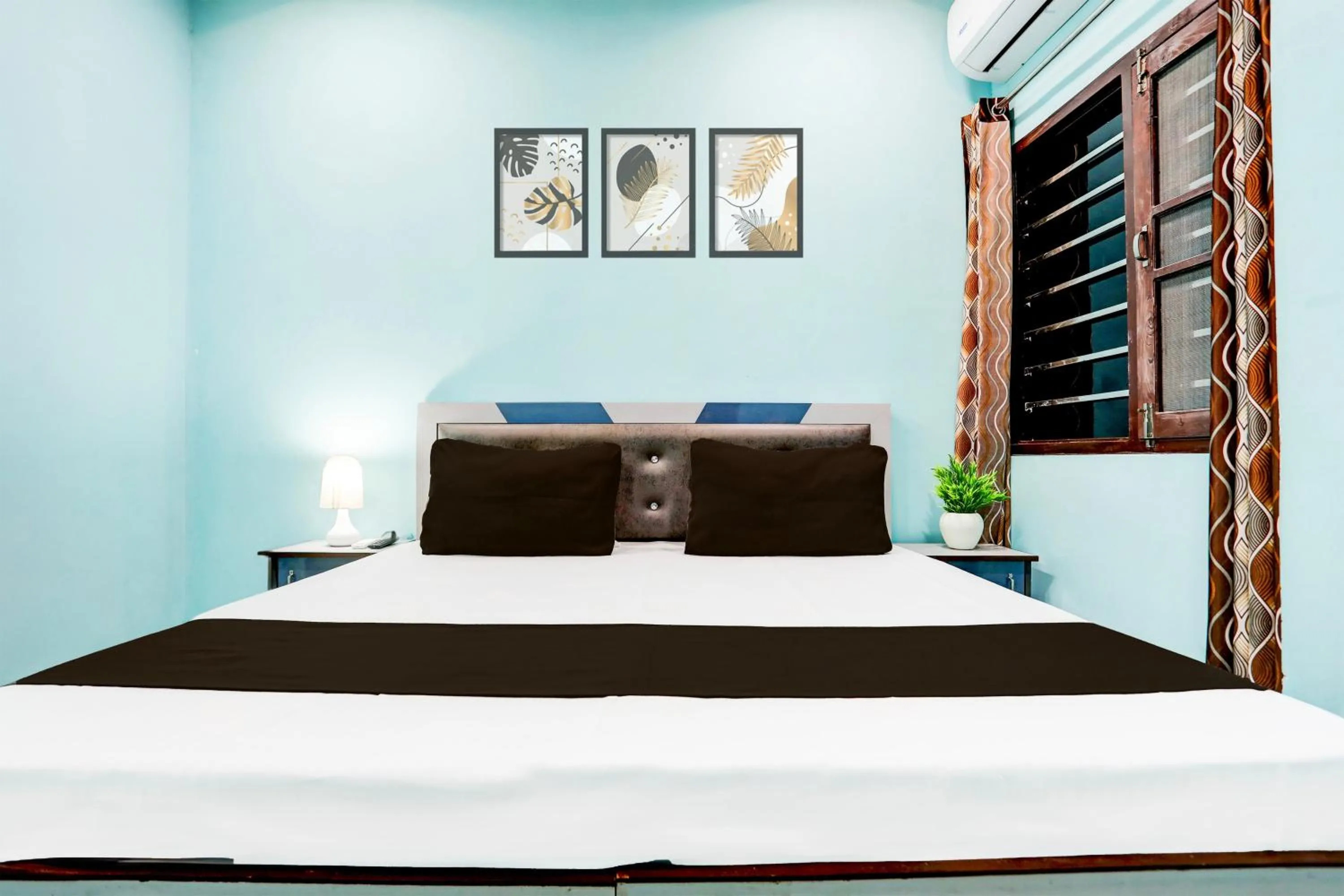 Bedroom, Bed in Hotel O Shiv Sai Guest House