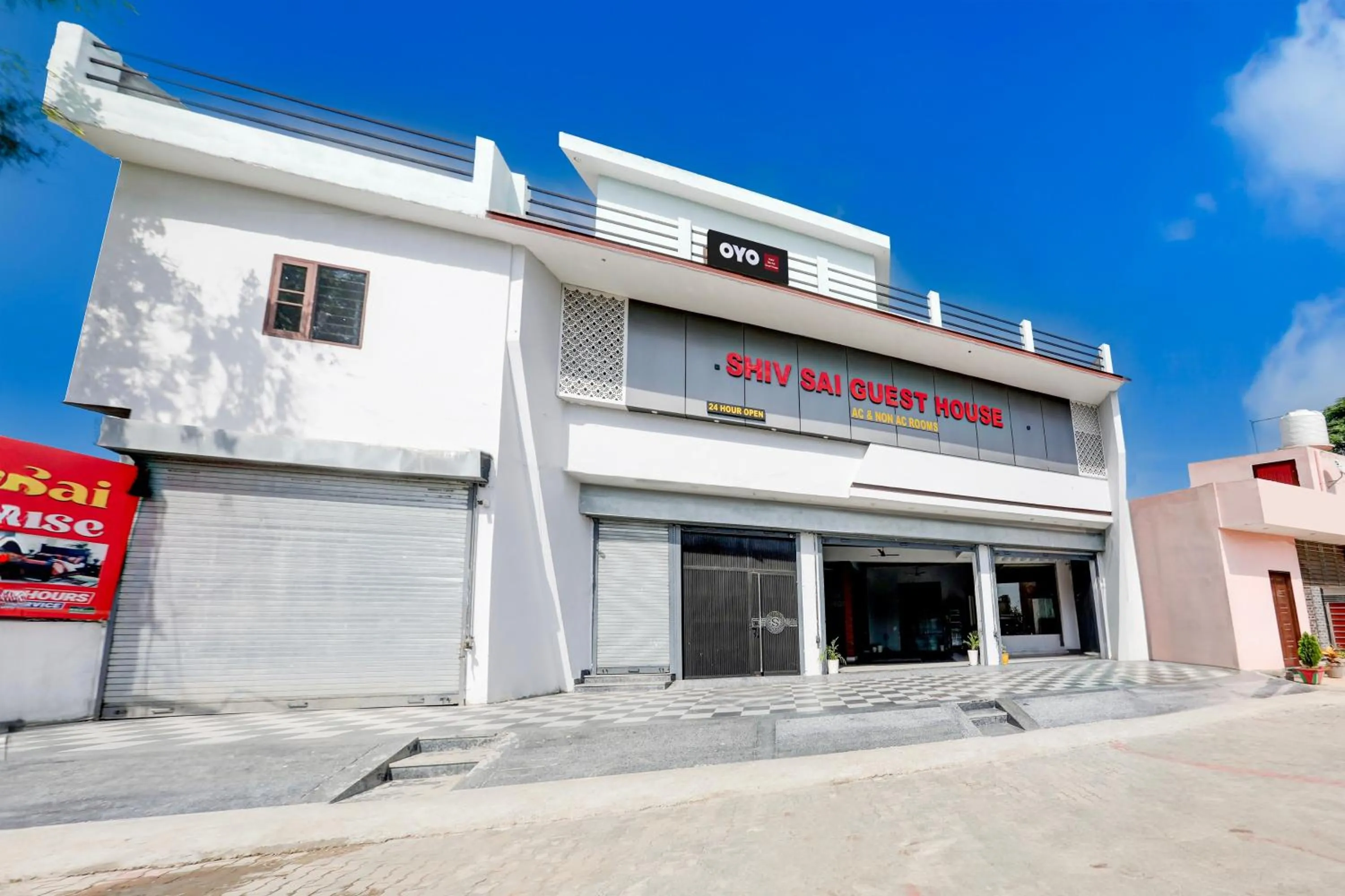 Facade/entrance in Hotel O Shiv Sai Guest House