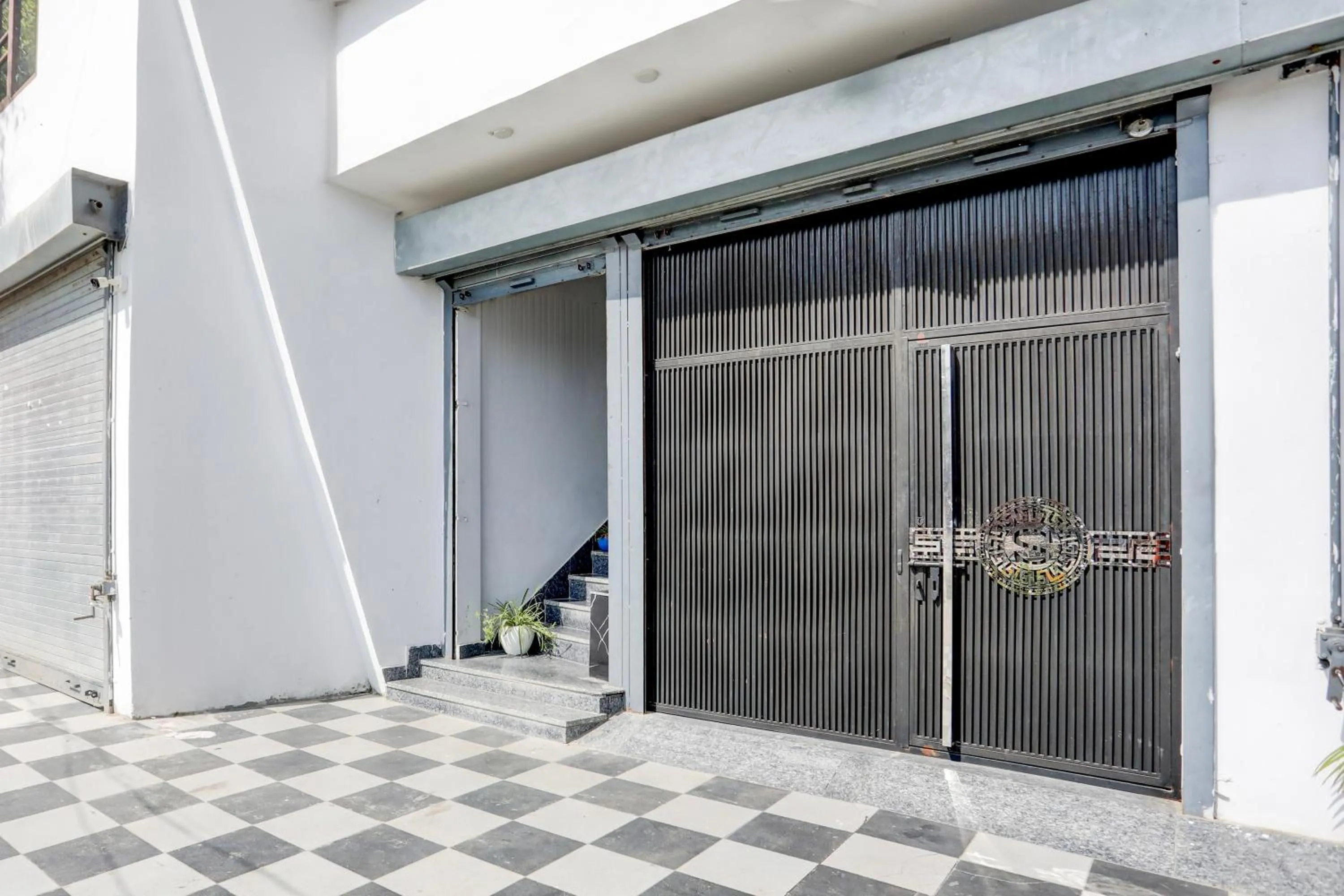 Facade/entrance in Hotel O Shiv Sai Guest House