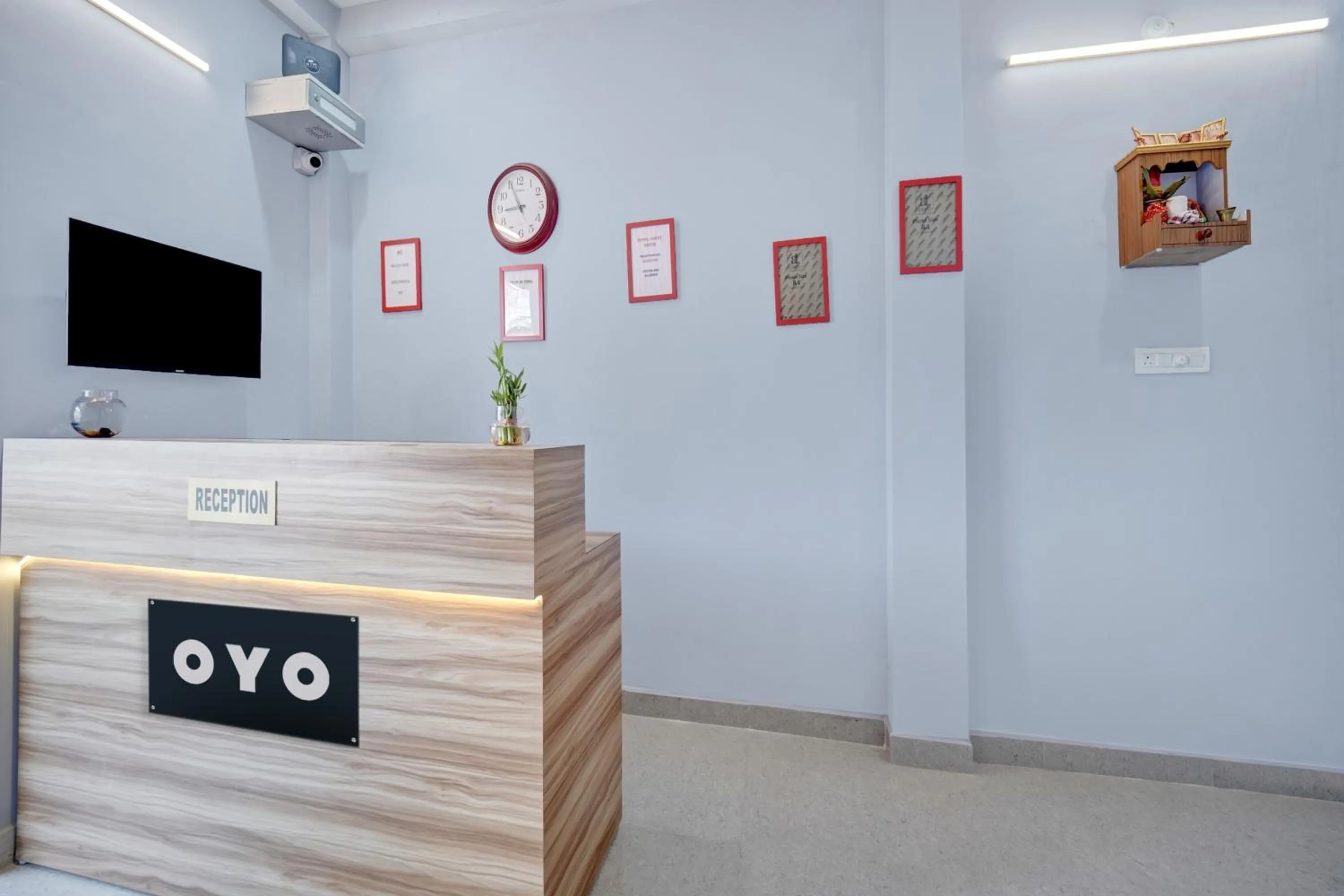 Lobby or reception in HOTEL O ROYAL GUEST HOUSE