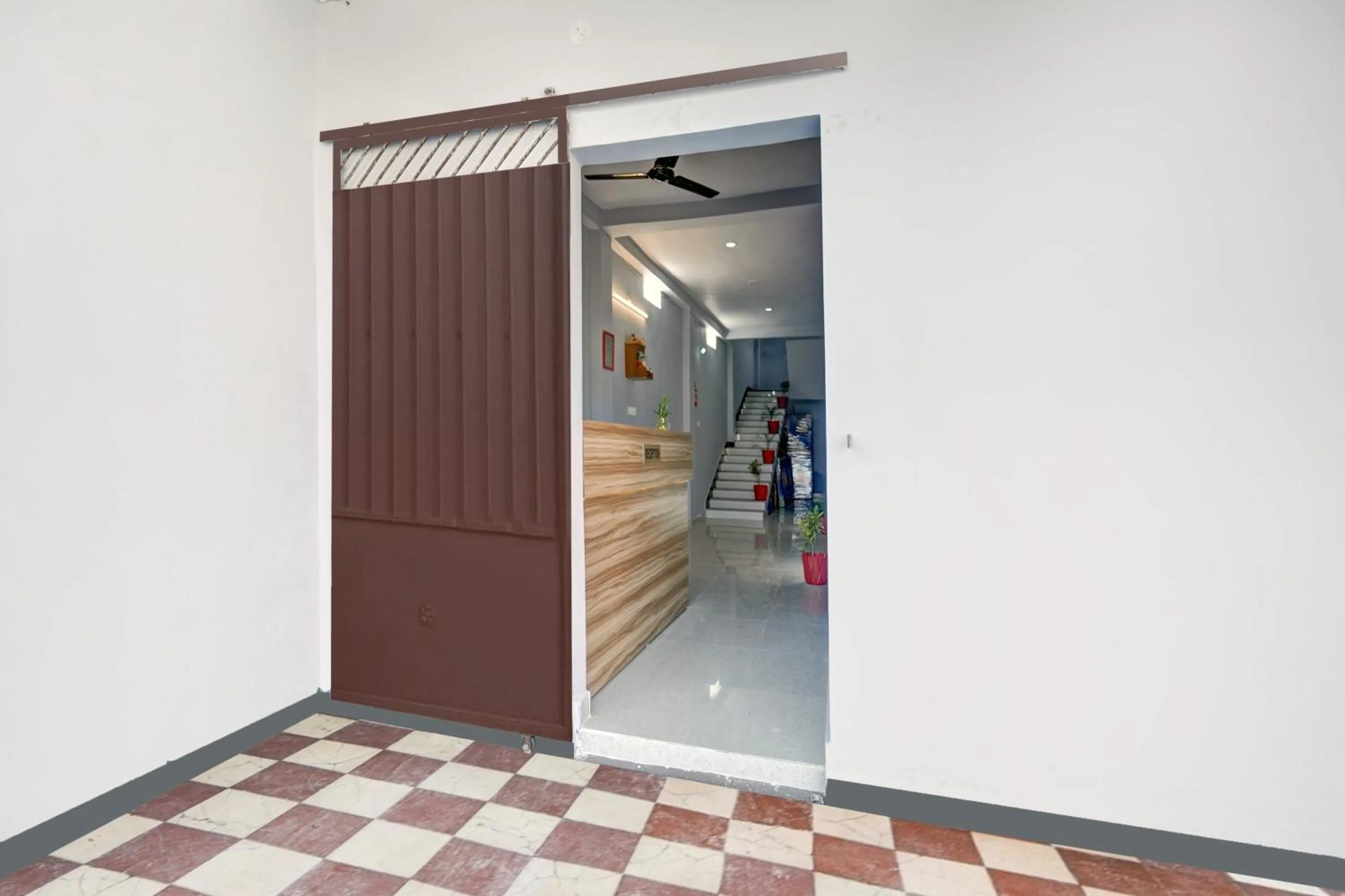 Facade/entrance in HOTEL O ROYAL GUEST HOUSE