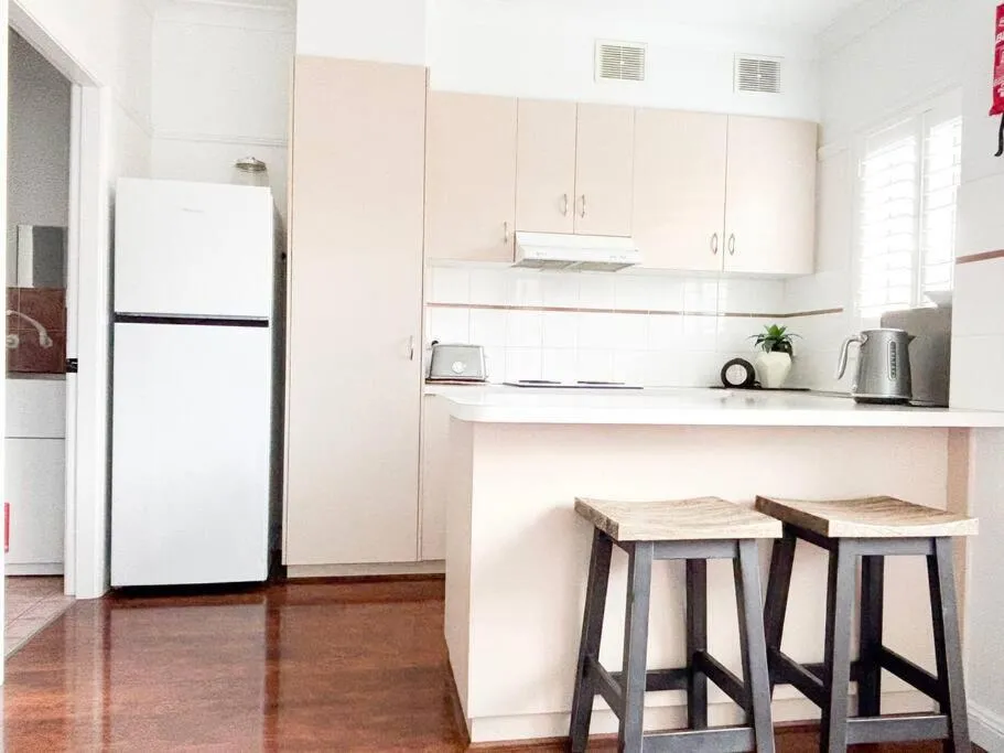 The Travers Townhouse - Central Comfort