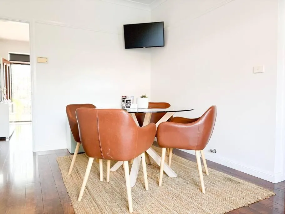 The Travers Townhouse - Central Comfort