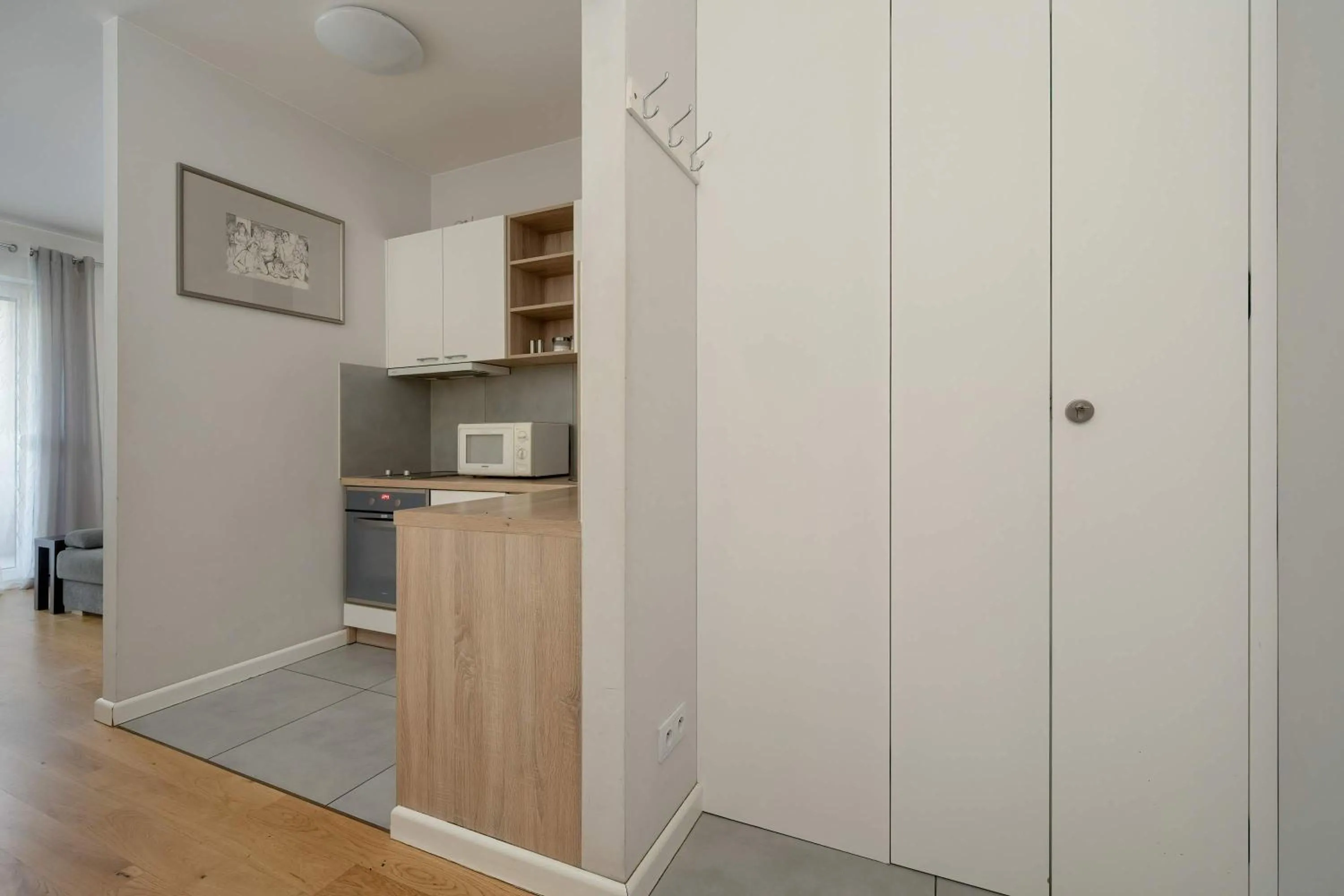 wardrobe in Jesionowa 37 Elegancki Apartament i Parking by Noclegi Renters