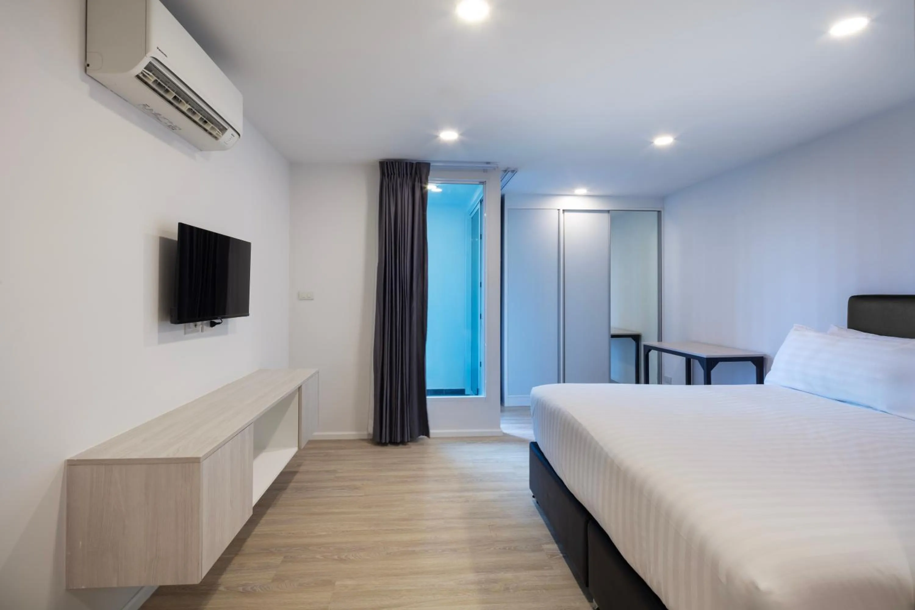 Standard King Room in The Rizin Hotel Phratamnak