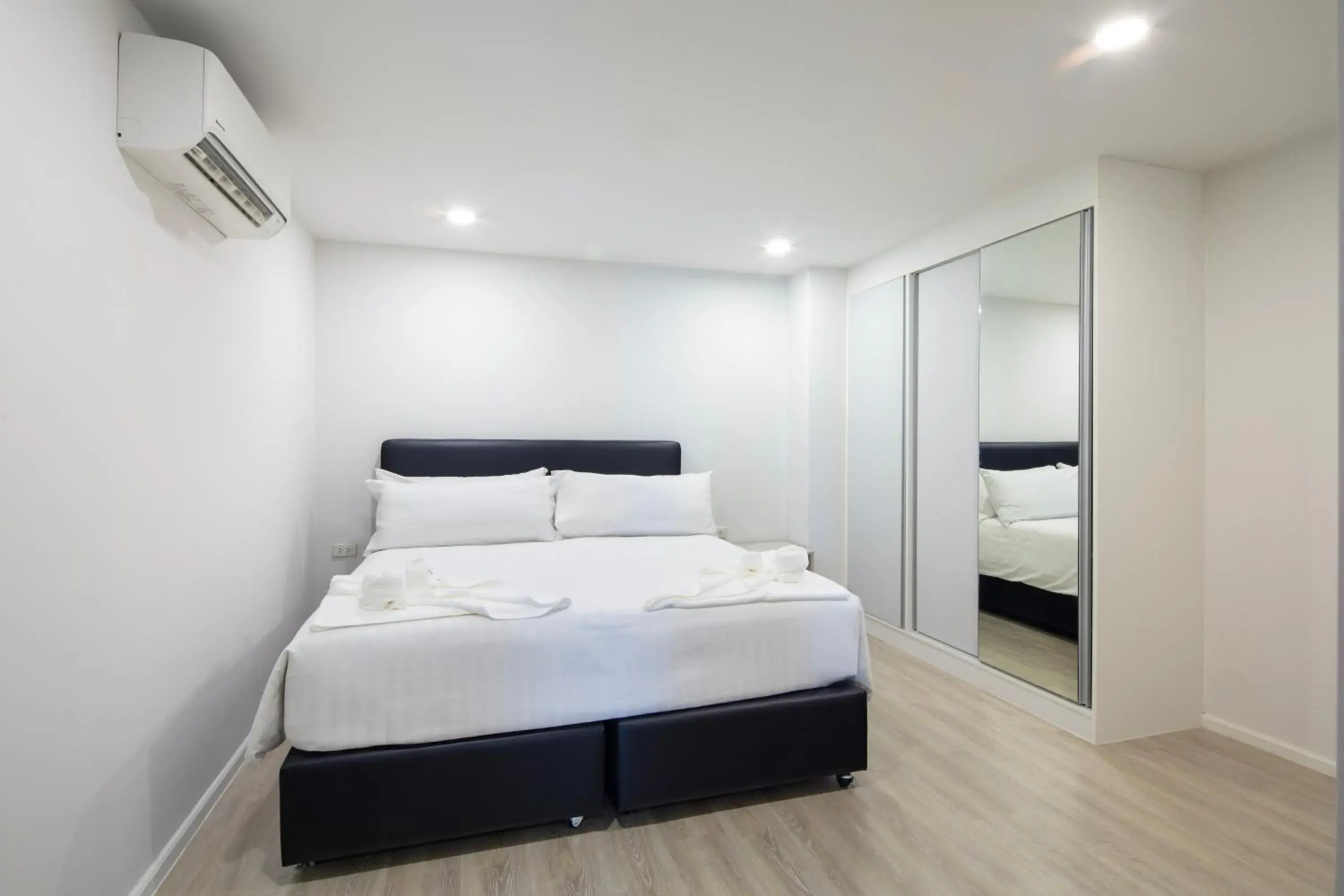 Two-Bedroom Suite in The Rizin Hotel Phratamnak Two-Bedroom Suite in The Rizin Hotel Phratamnak