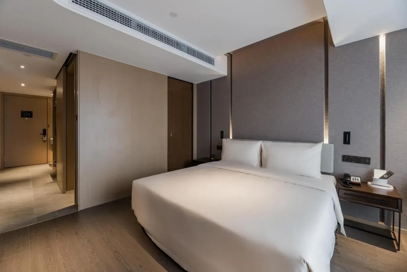 Photo of the whole room in Atour Hotel Hangzhou Xixi Vally Tianmushan Road Photo of the whole room in Atour Hotel Hangzhou Xixi Vally Tianmushan Road