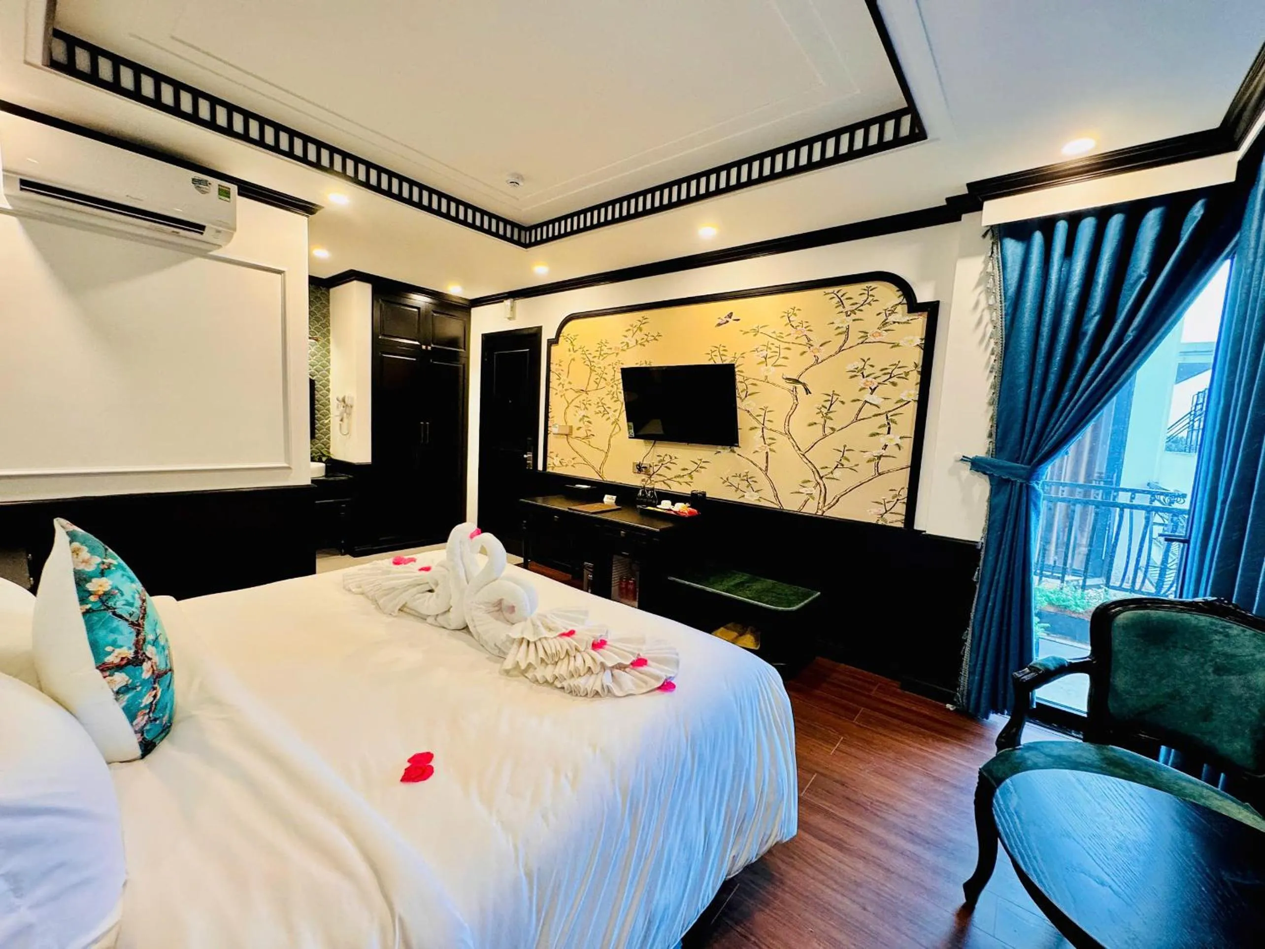 Bedroom, Bed in The ORCHID PREMIUM Hotel