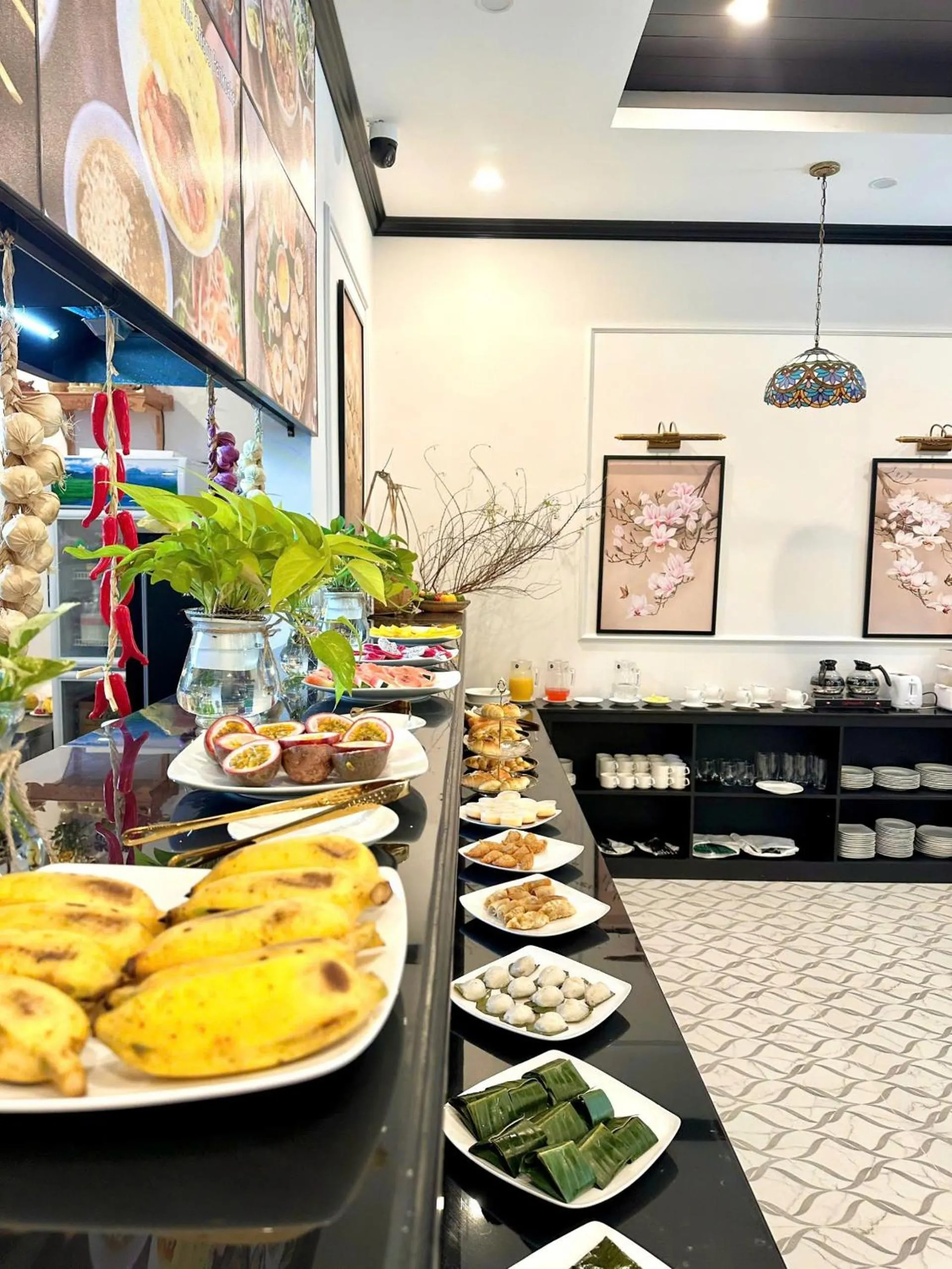 Restaurant/places to eat in The ORCHID PREMIUM Hotel