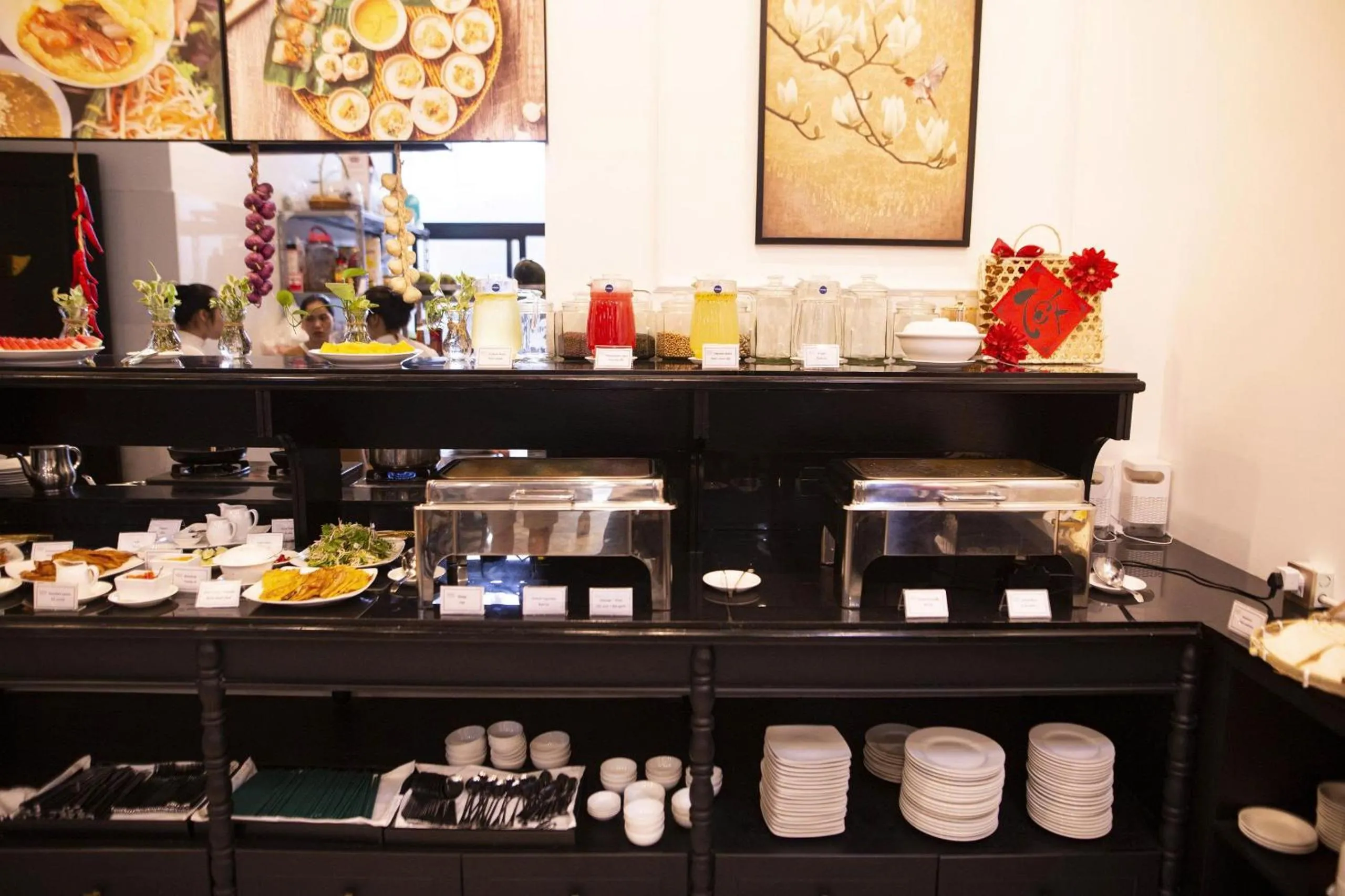 Restaurant/places to eat in The ORCHID PREMIUM Hotel