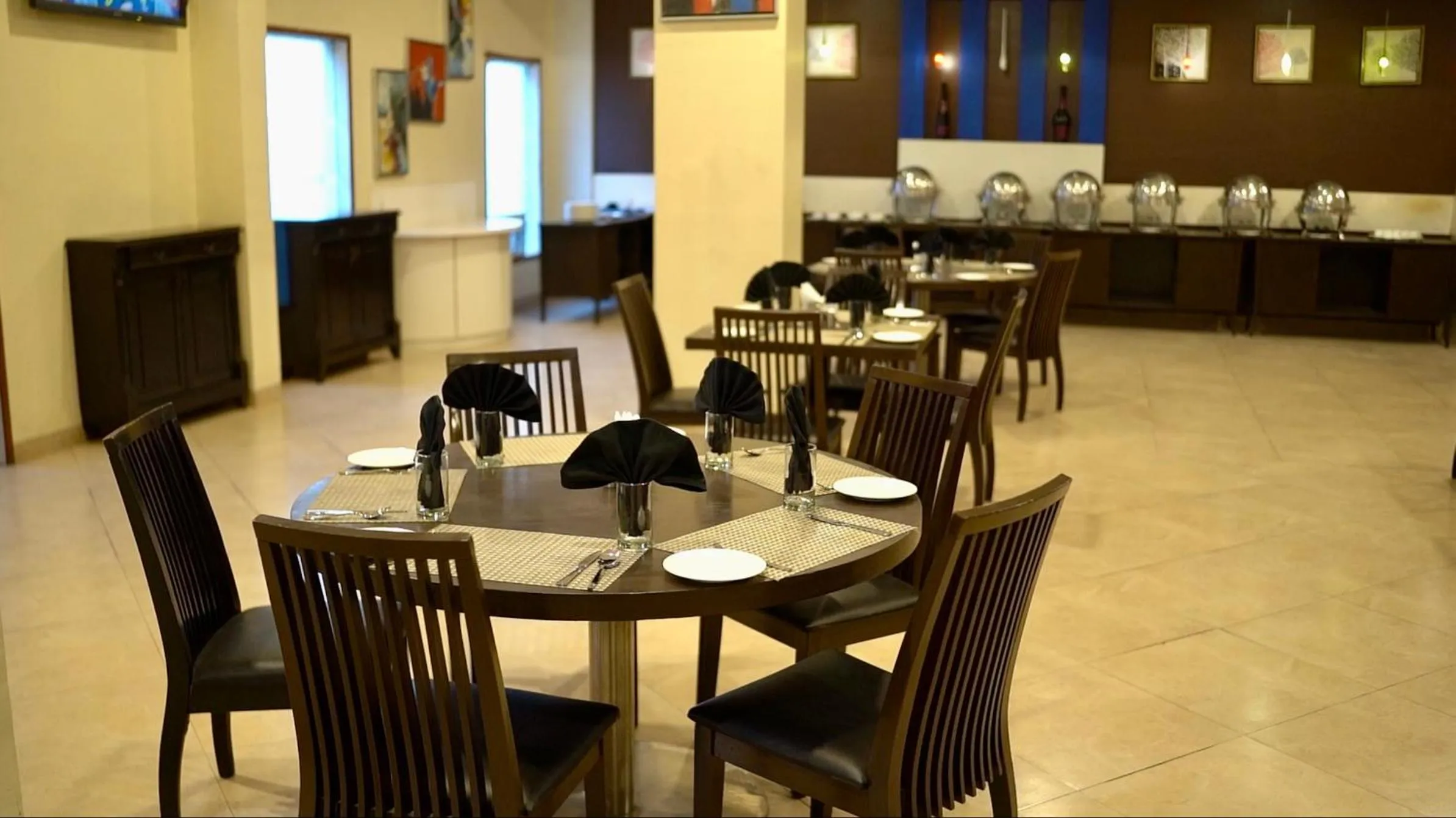 Restaurant/places to eat in The Altruist Hotel Kharadi