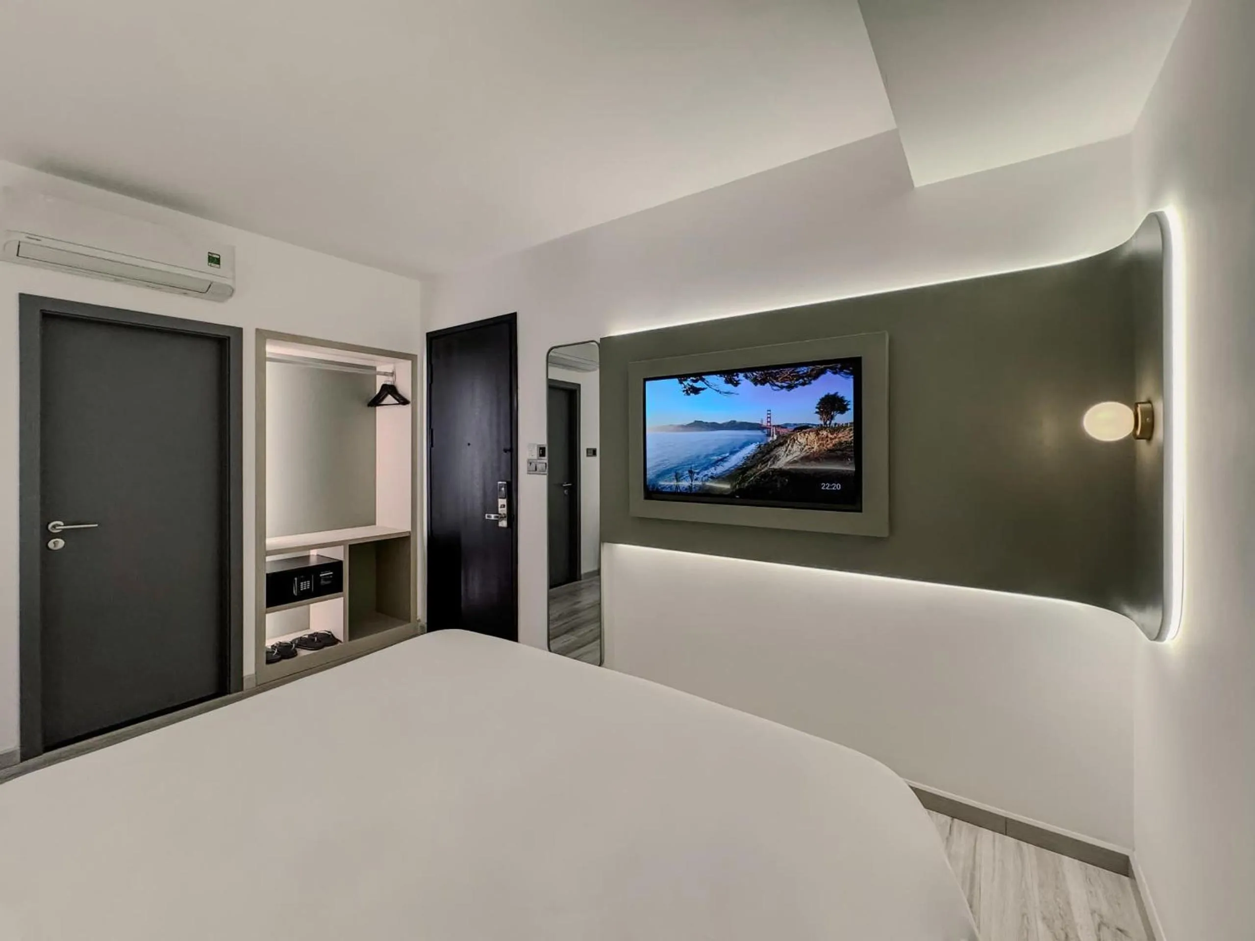 TV and multimedia, Bed in The Concept Hotel HCMC- Premium