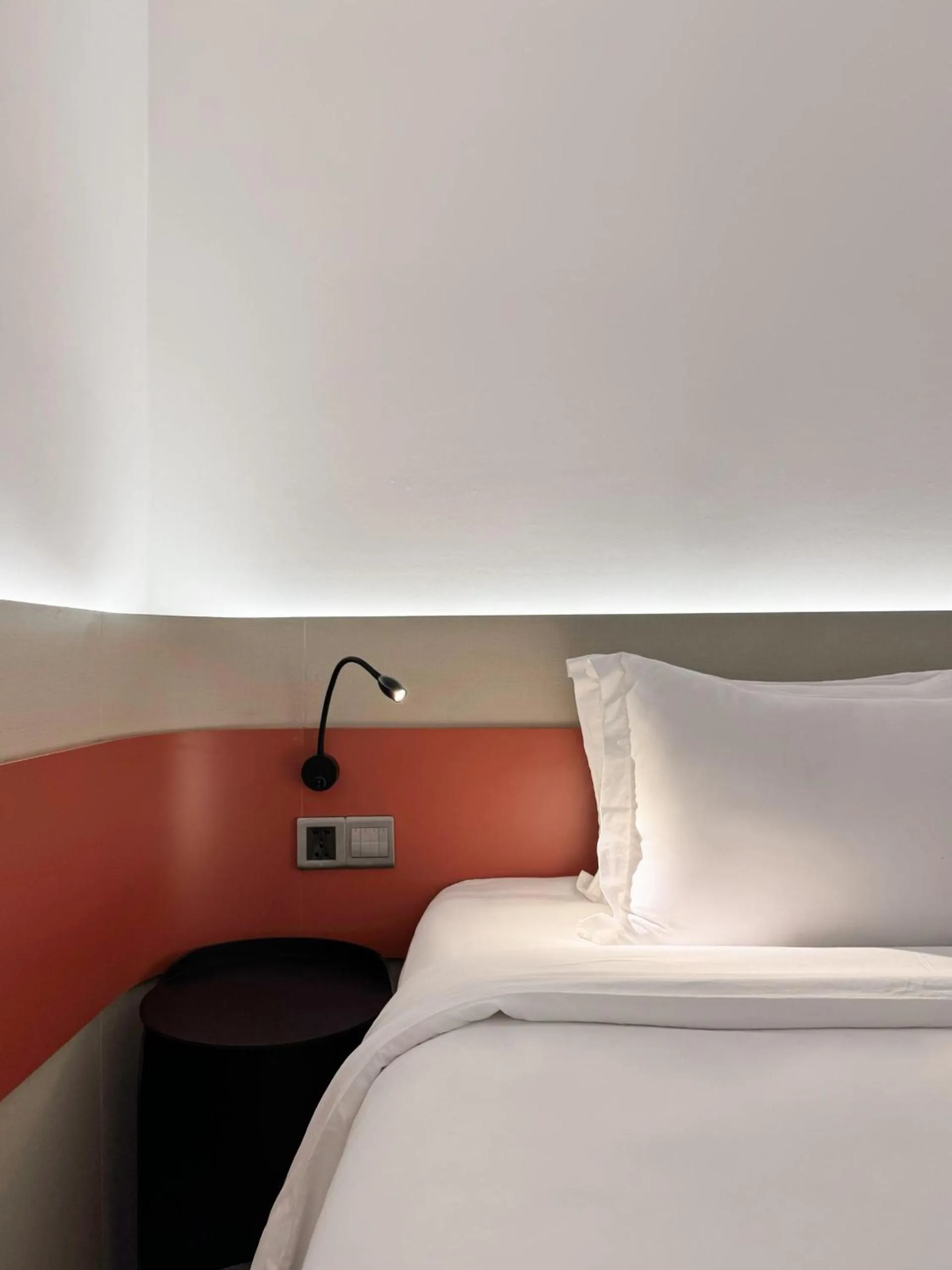 Bed in The Concept Hotel HCMC- Premium