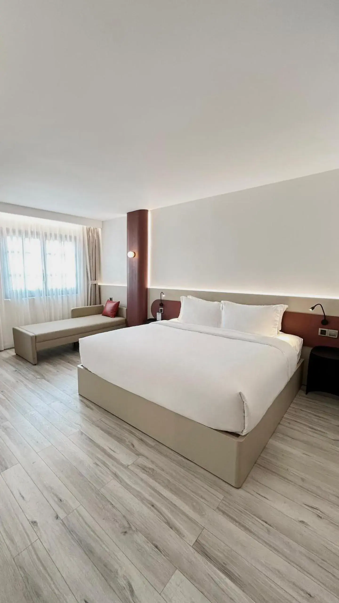Bed in The Concept Hotel HCMC- Premium Bed in The Concept Hotel HCMC- Premium