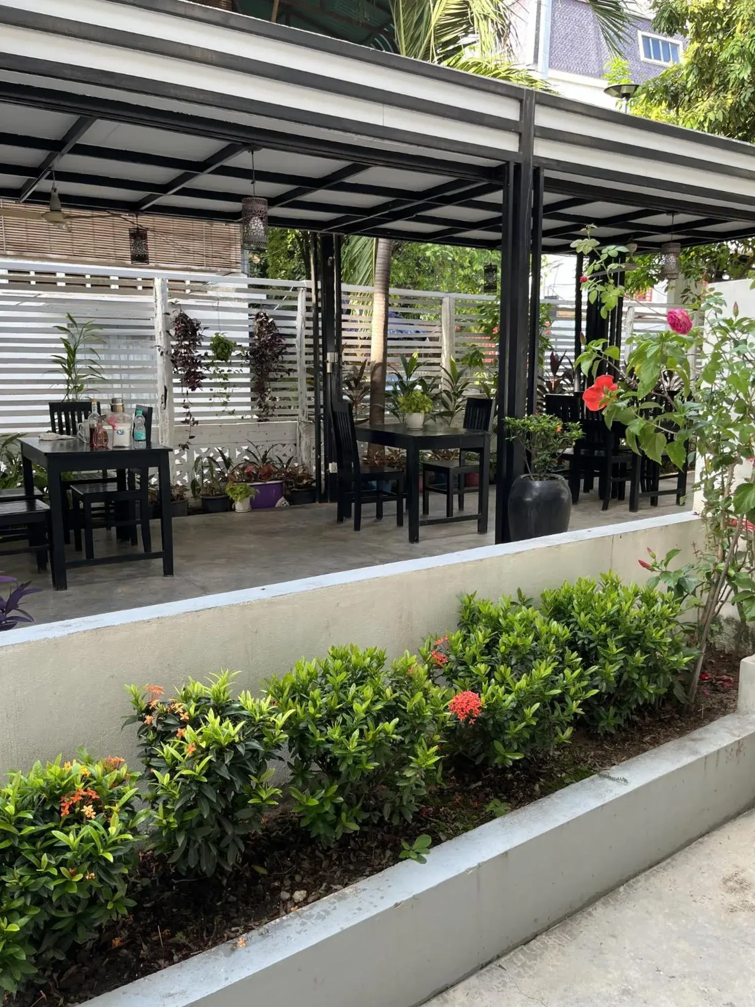 Restaurant/places to eat in Home Inn Restaurant/places to eat in Home Inn