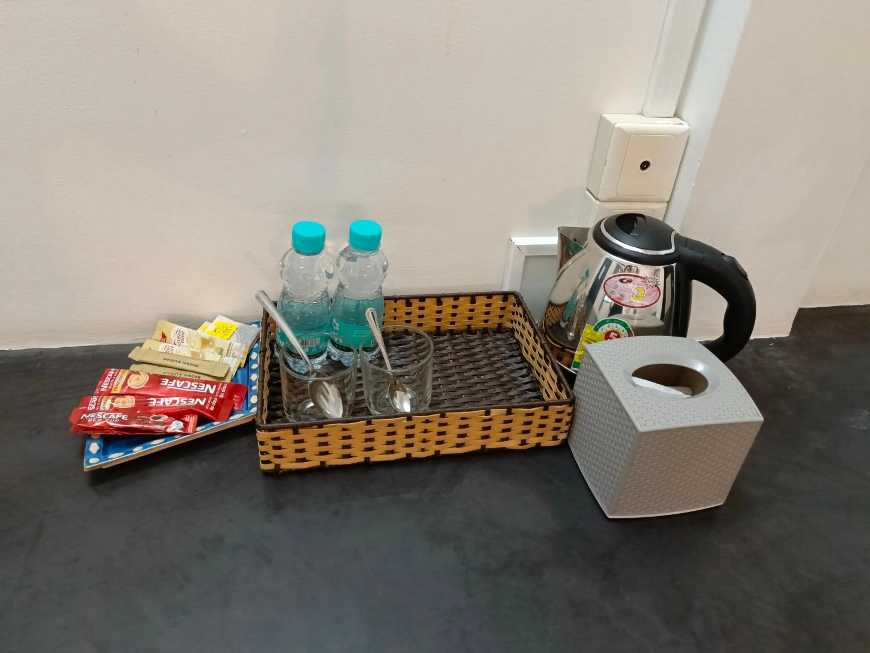 Coffee/tea facilities in Home Inn