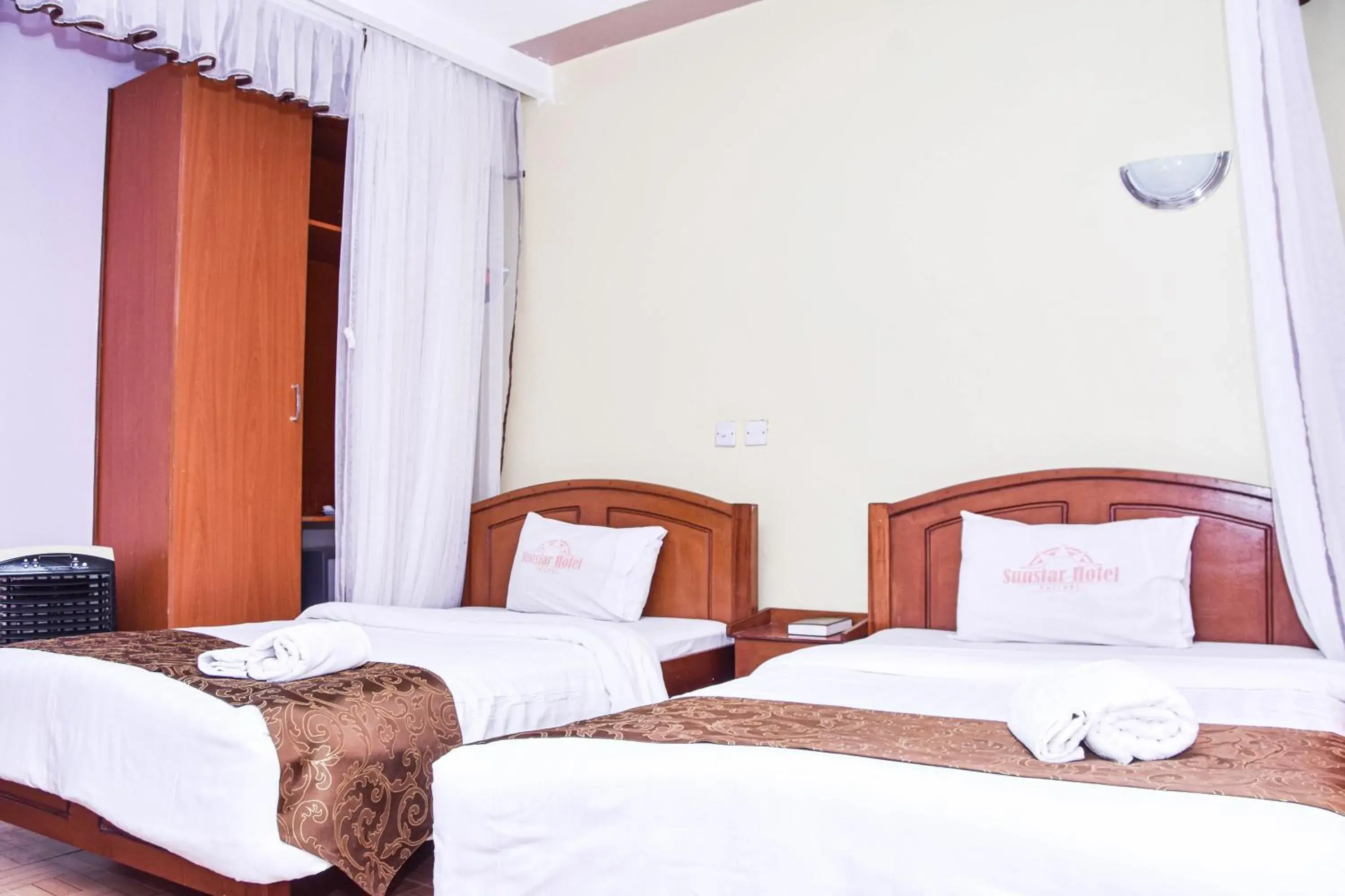 Deluxe Twin Room in Sunstar Hotel Nairobi Deluxe Twin Room in Sunstar Hotel Nairobi