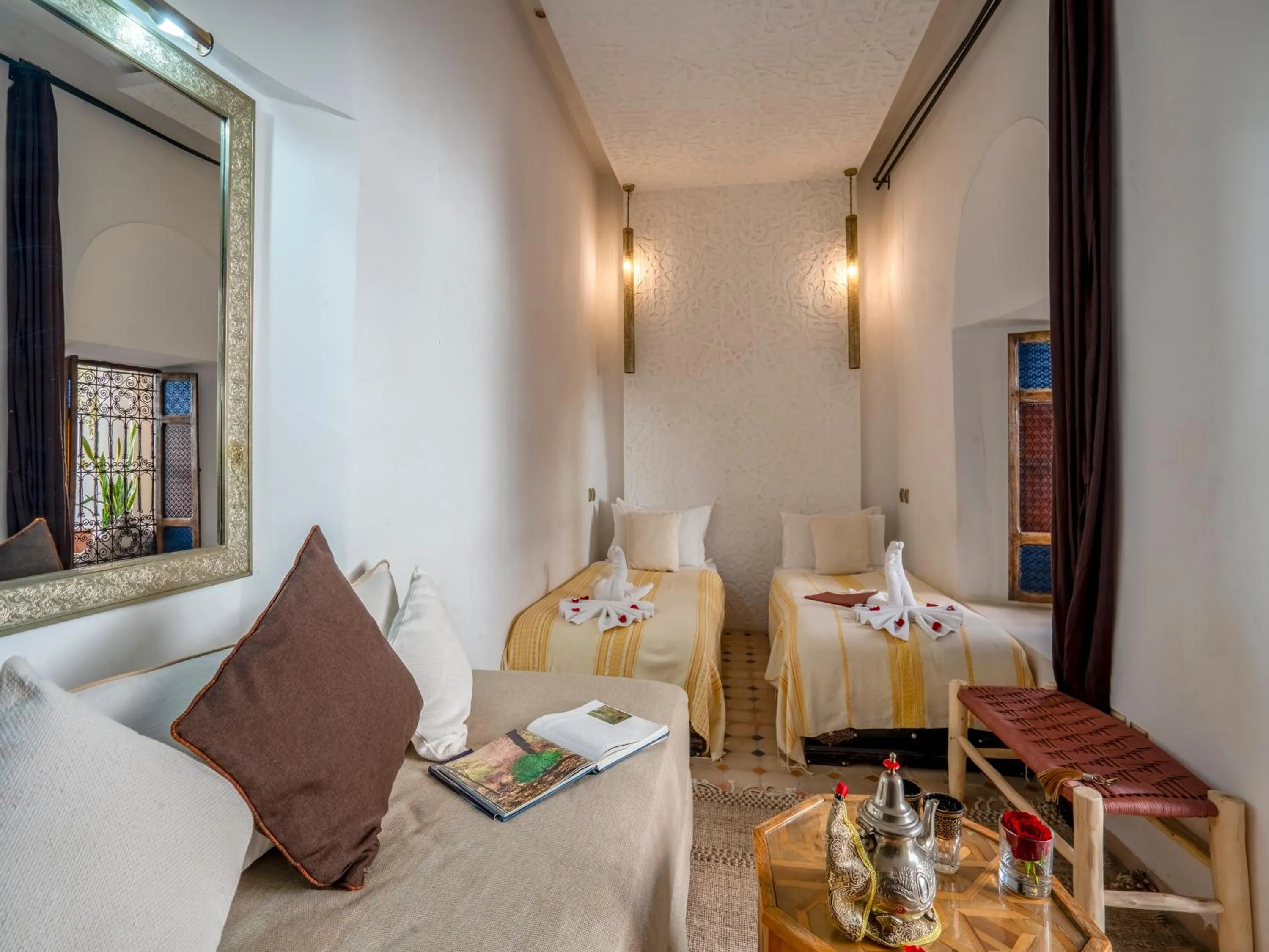 Bed in Riad Maialou & SPA