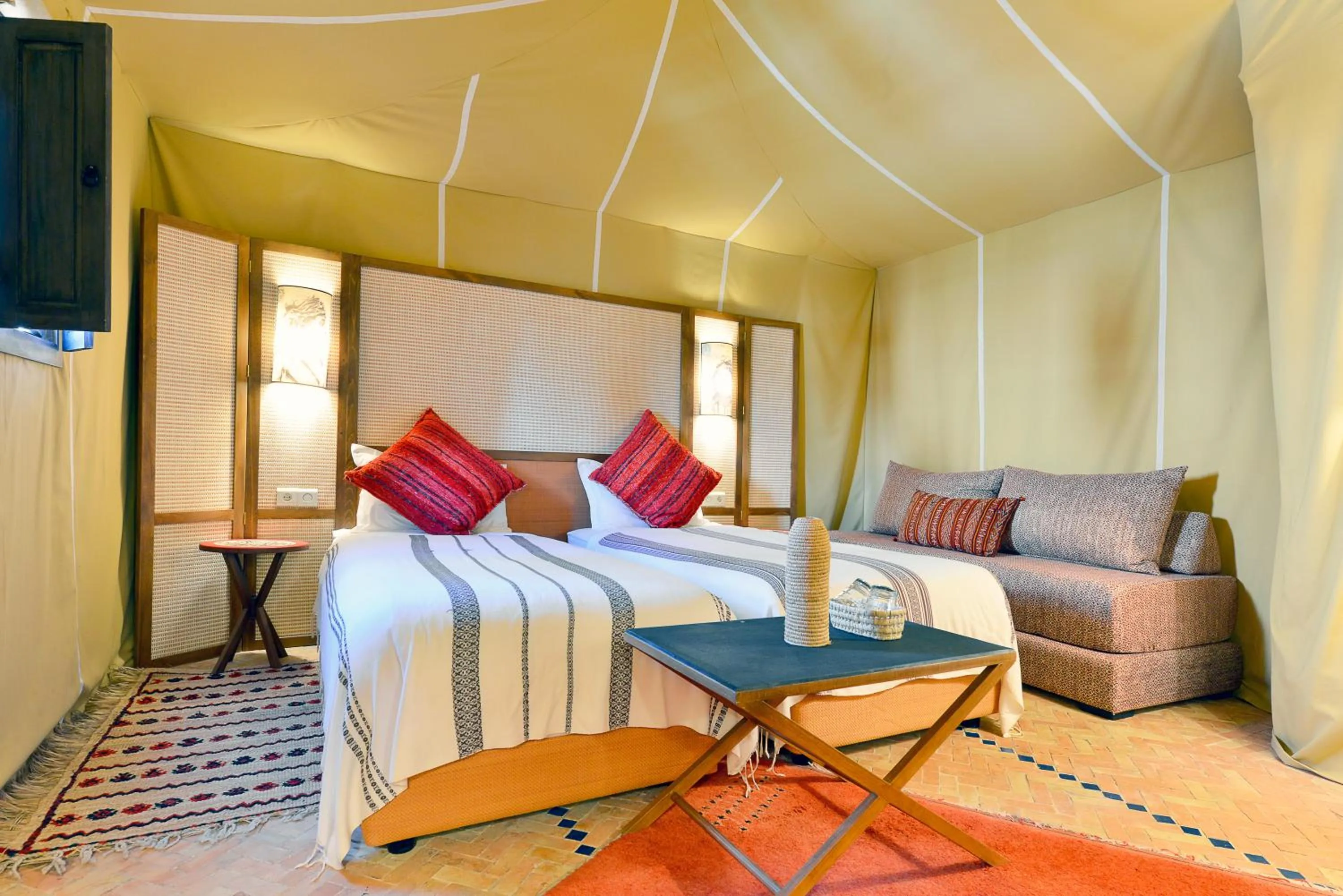 Bed in Riad Maialou & SPA