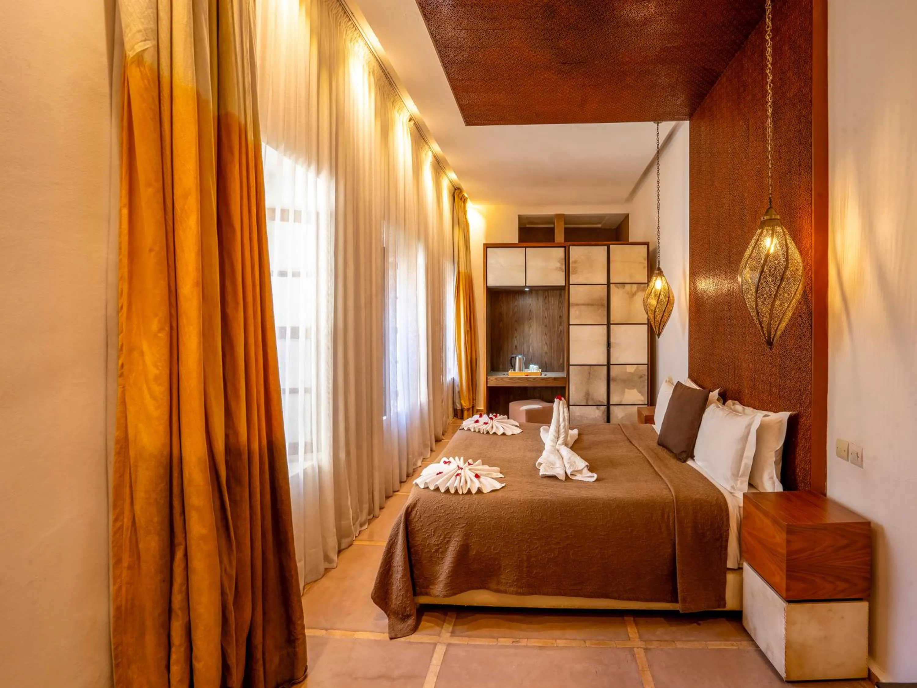 Photo of the whole room, Bed in Riad Maialou & SPA