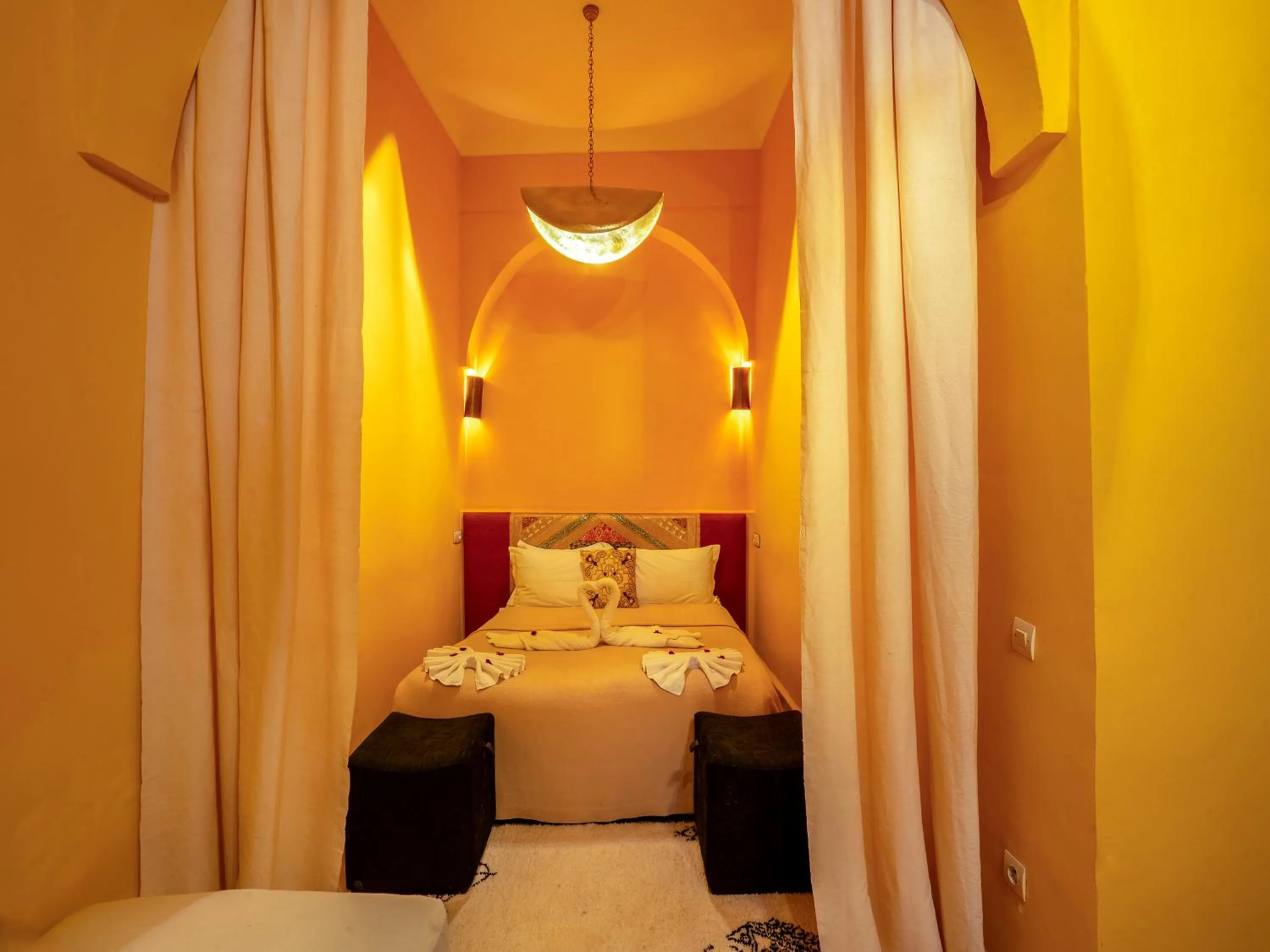 Bedroom, Bed in Riad Maialou & SPA