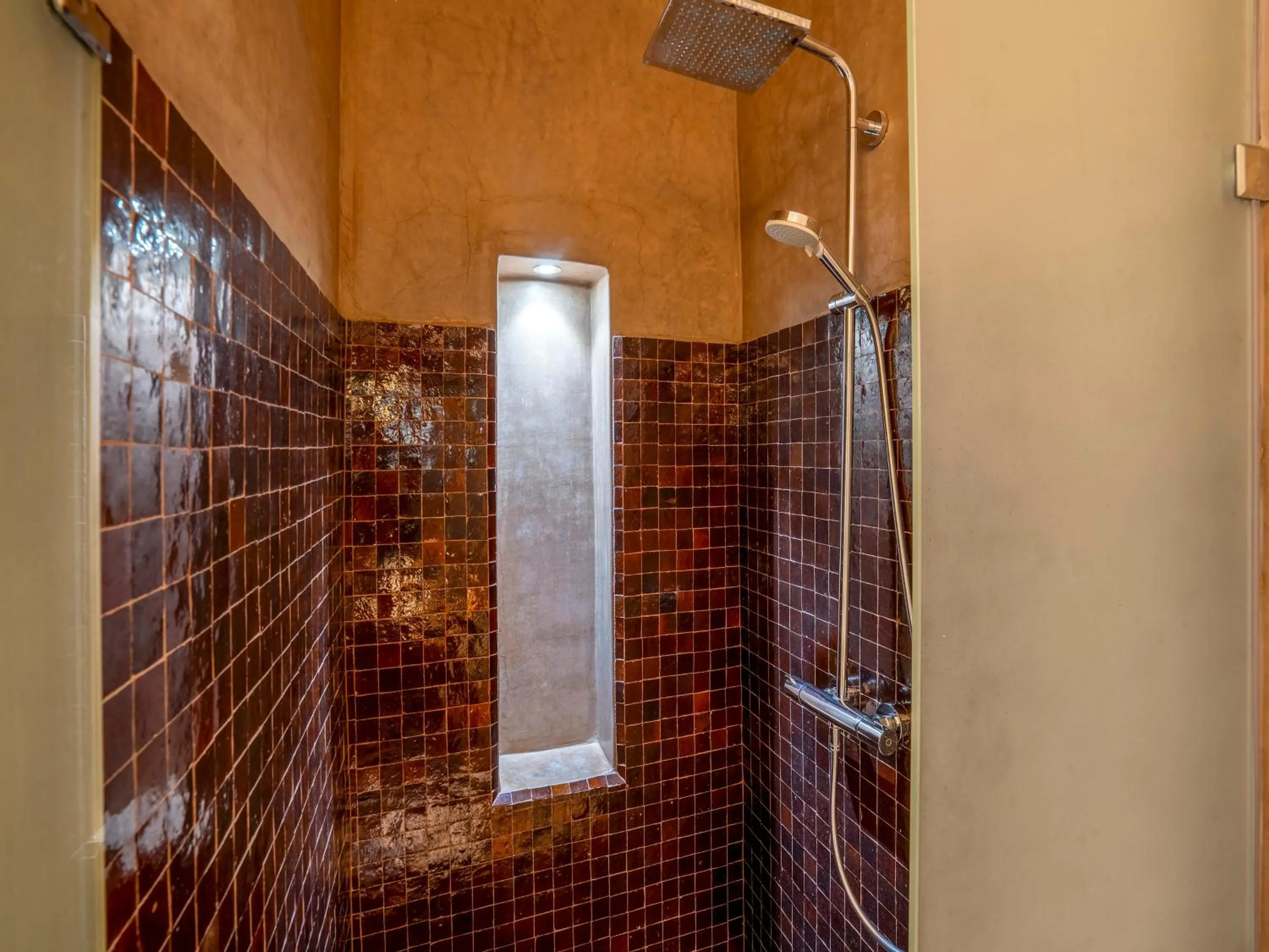 Shower in Riad Maialou & SPA