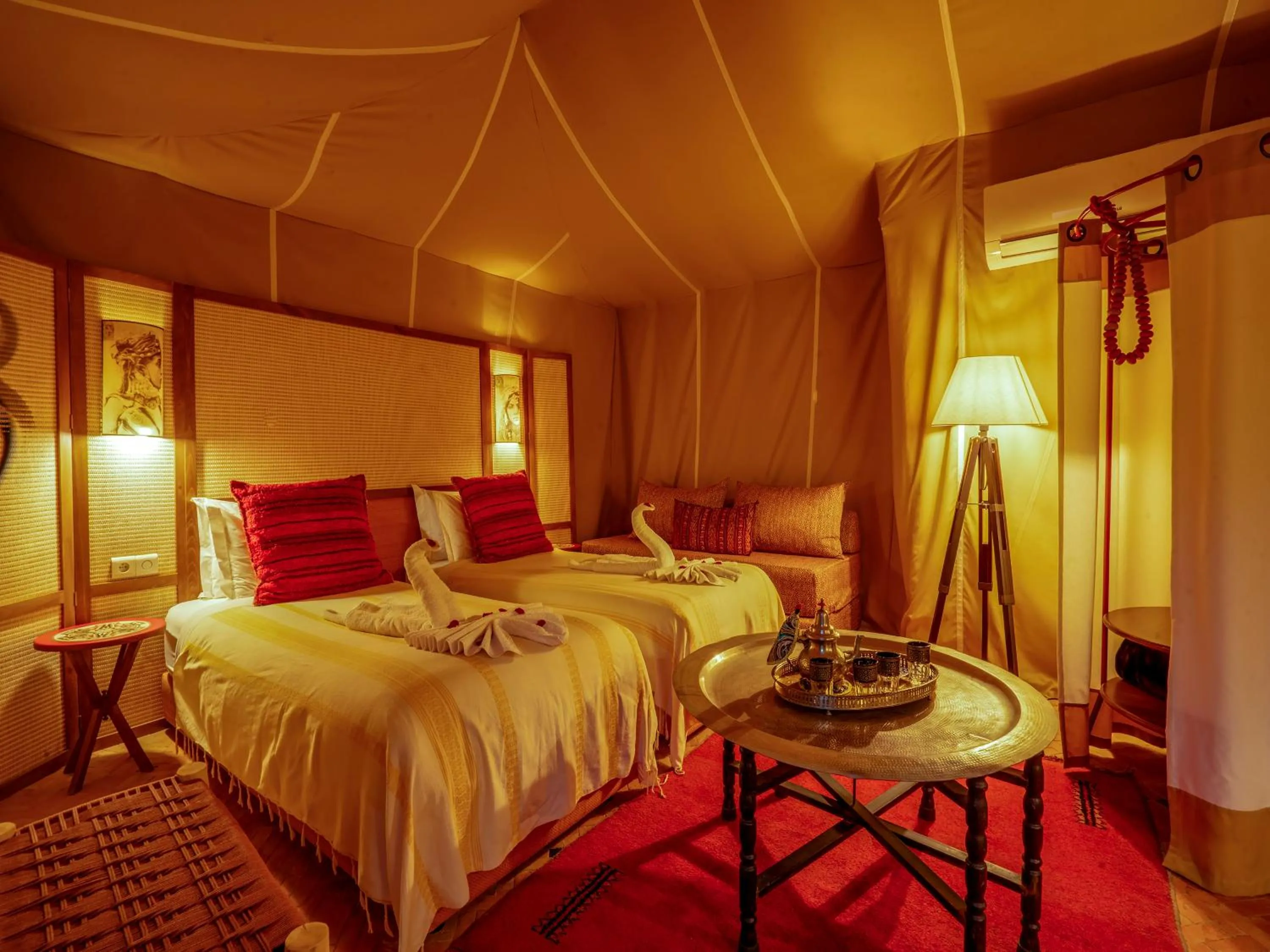 Photo of the whole room, Bed in Riad Maialou & SPA