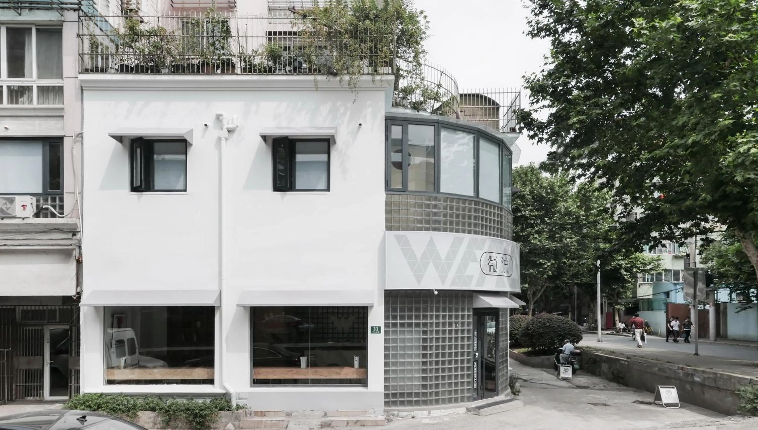 Property building in Meow Hero Youth Hostel