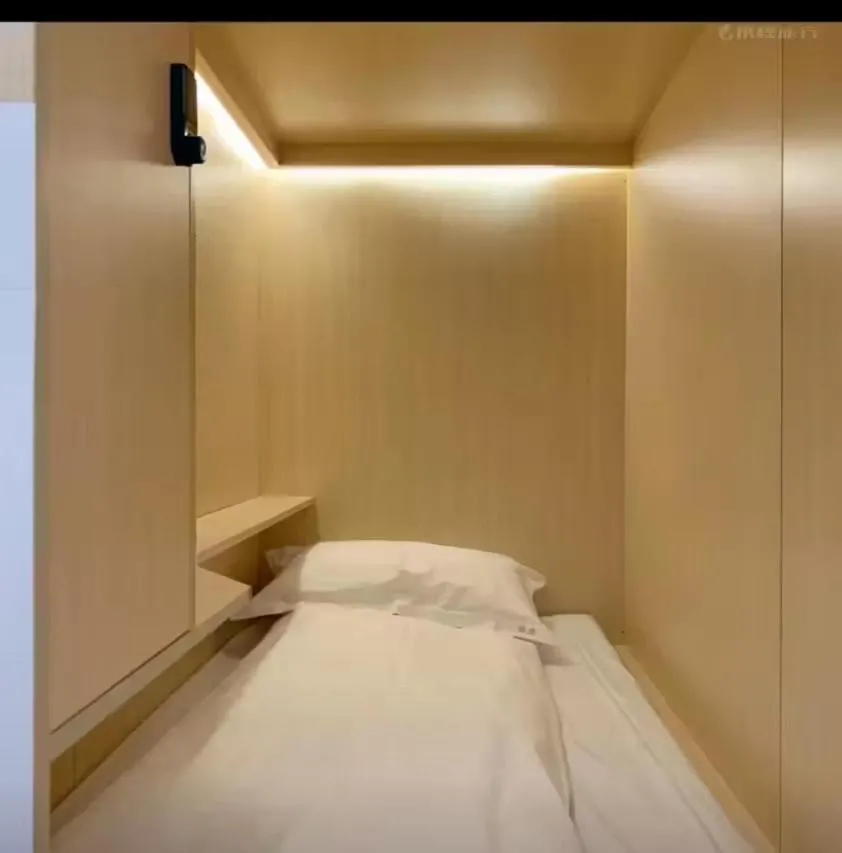 Bed in Meow Hero Youth Hostel