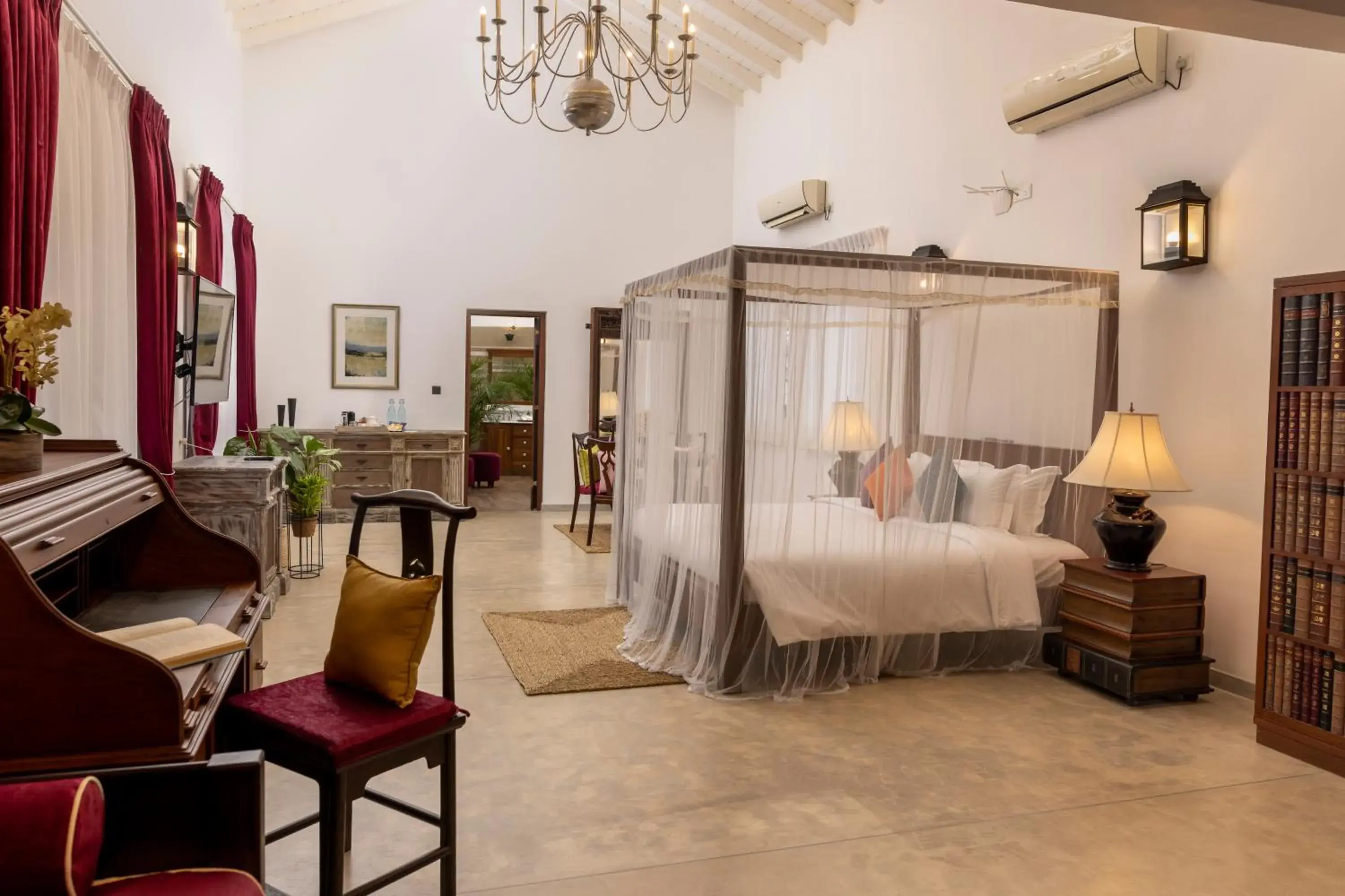 Bedroom, Bed in La Maison de Colombo Bedroom, Bed in La Maison de Colombo