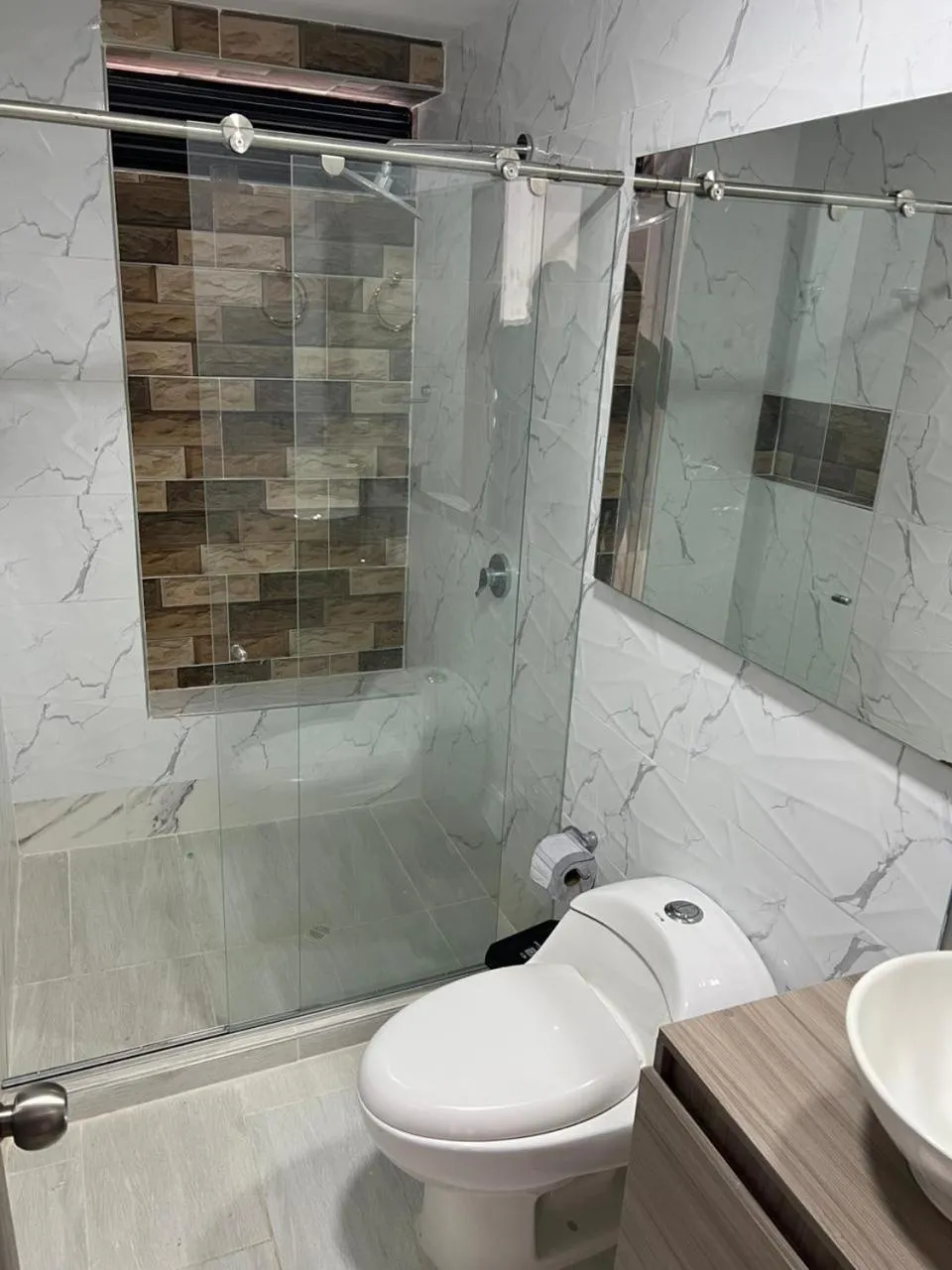 Shower in Hotel Golden Hills Manizales