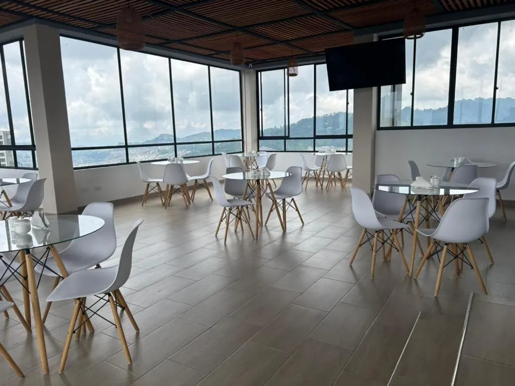 Restaurant/places to eat in Hotel Golden Hills Manizales